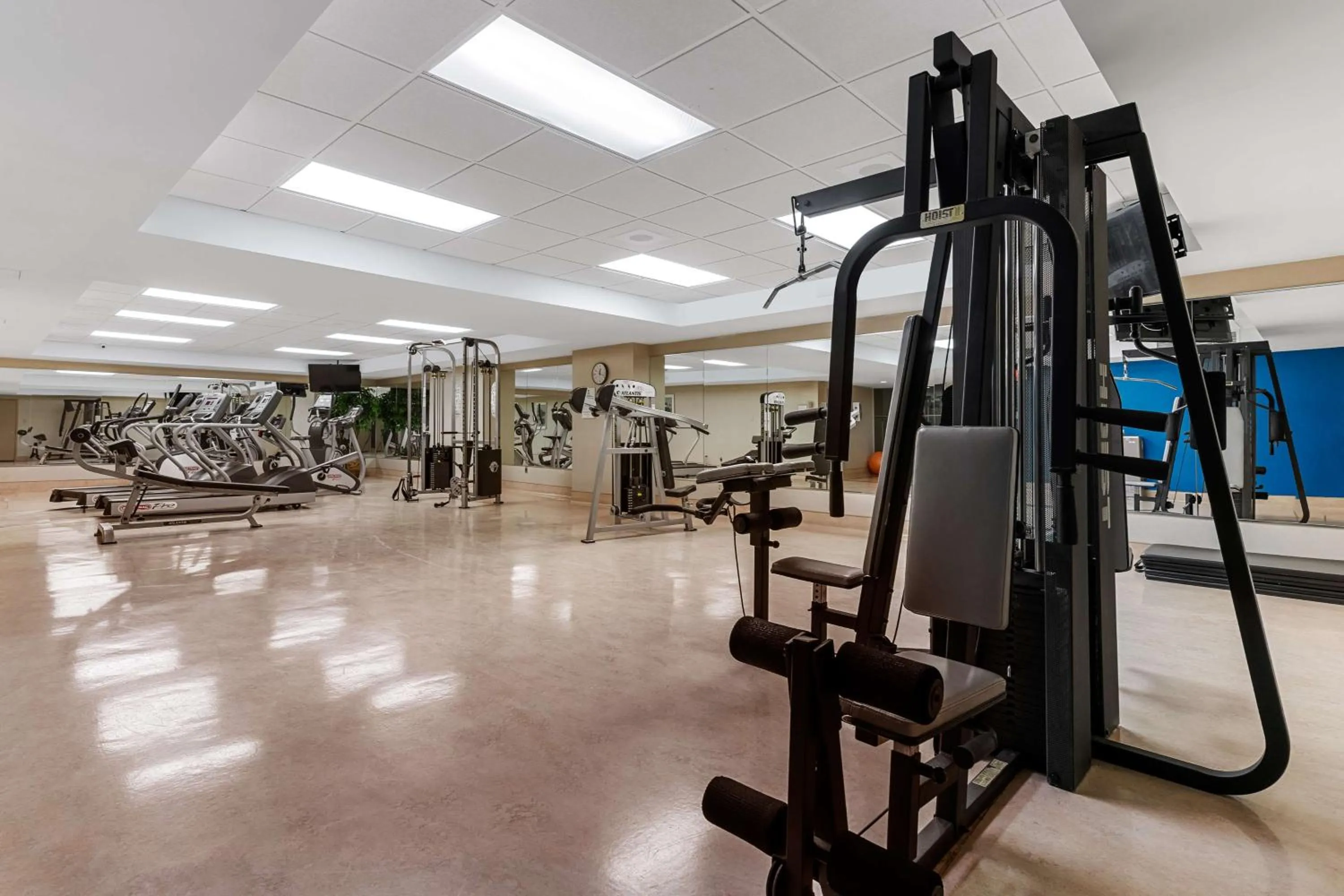 Fitness centre/facilities in Best Western Ville-Marie Montreal Hotel & Suites