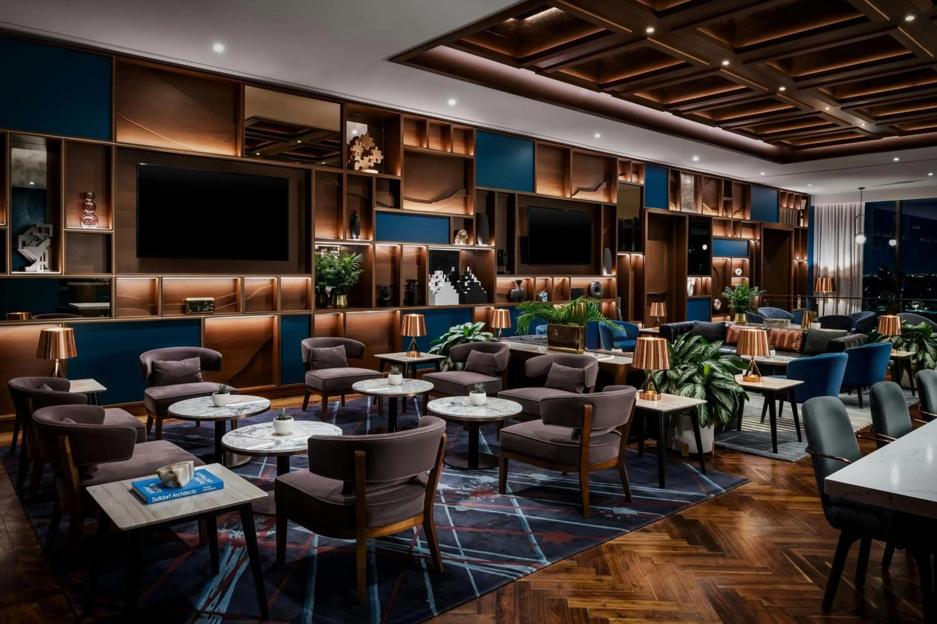 Lounge or bar in Sheraton Centre Toronto Hotel