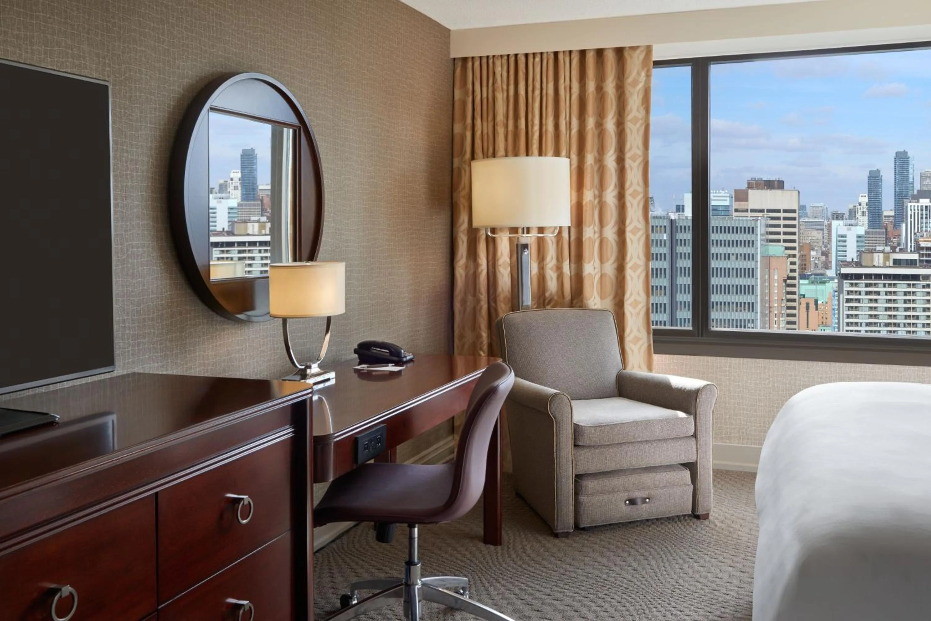 Photo of the whole room in Sheraton Centre Toronto Hotel