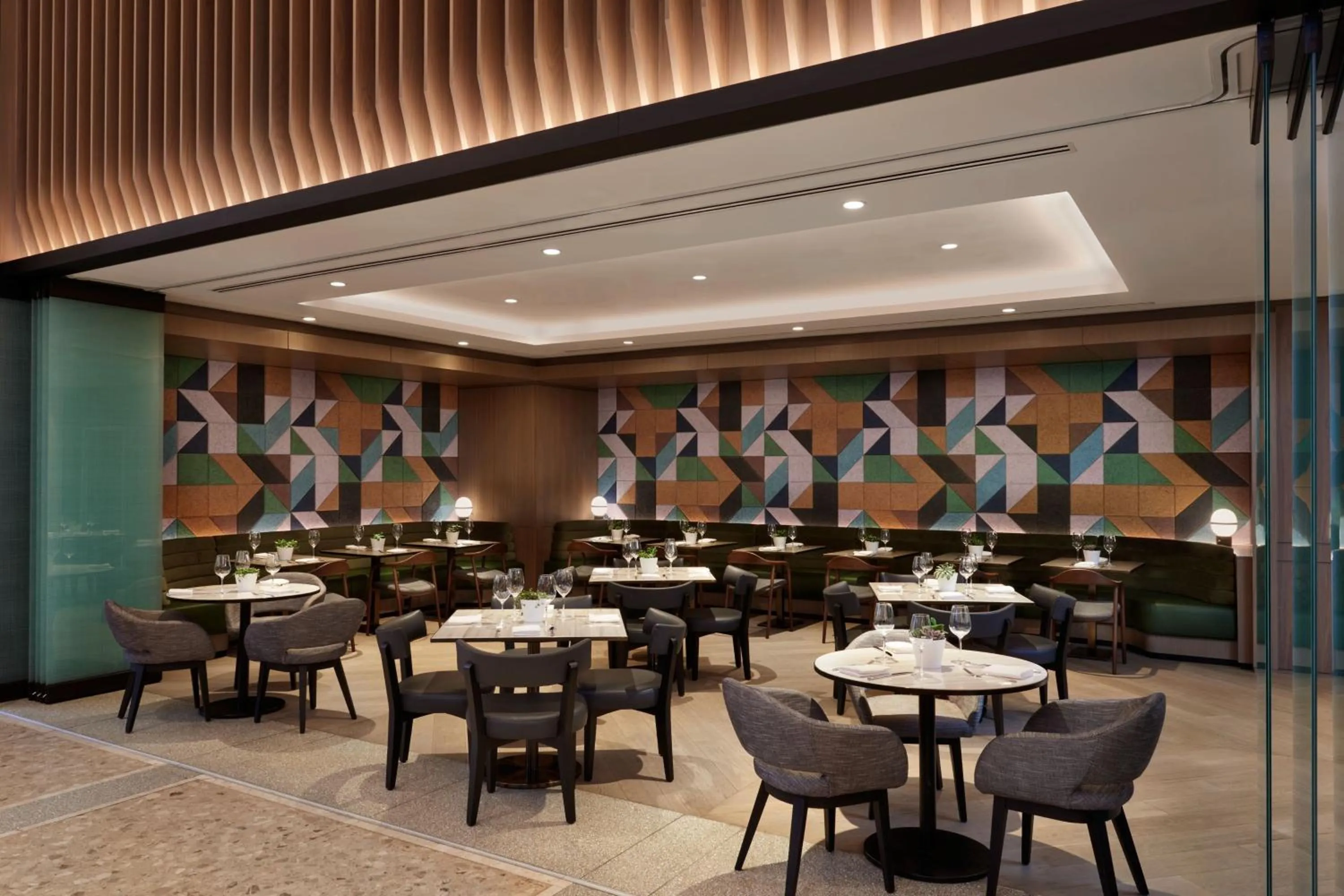 Restaurant/places to eat in Sheraton Centre Toronto Hotel