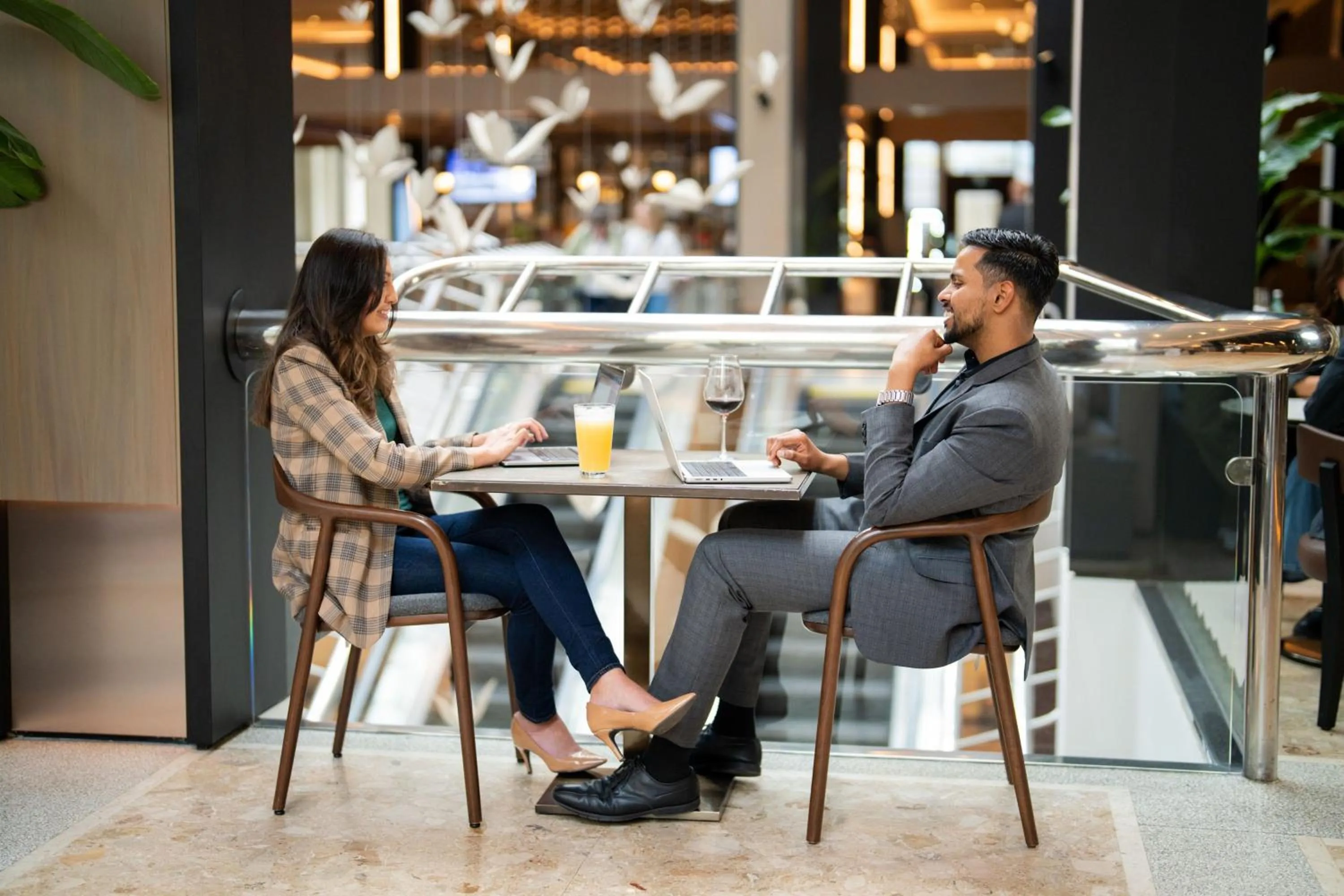 Lounge or bar in Sheraton Centre Toronto Hotel
