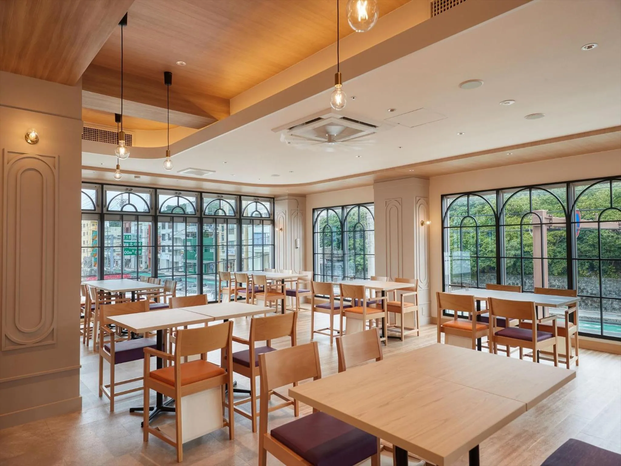 Restaurant/places to eat in THE GRAND HOTEL GINOWAN