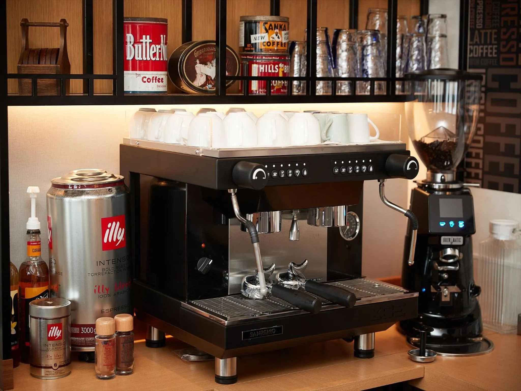 Coffee/tea facilities in THE GRAND HOTEL GINOWAN