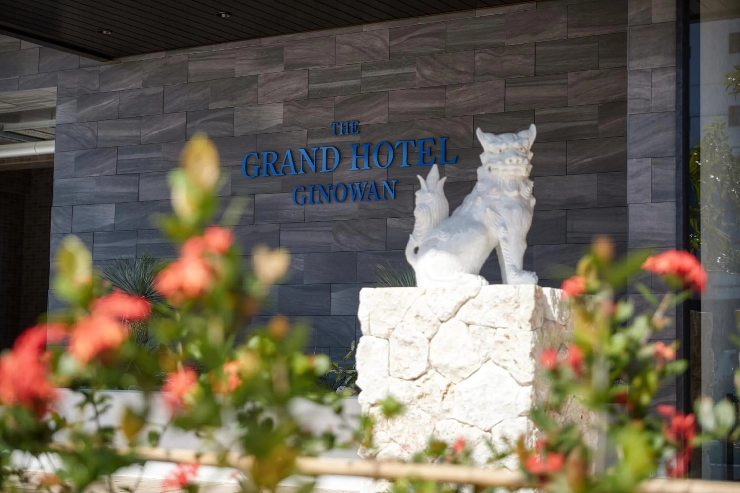 Facade/entrance in THE GRAND HOTEL GINOWAN