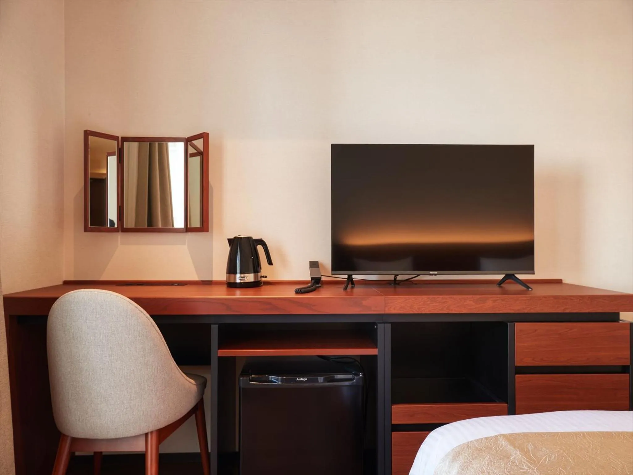 TV and multimedia, Bed in THE GRAND HOTEL GINOWAN