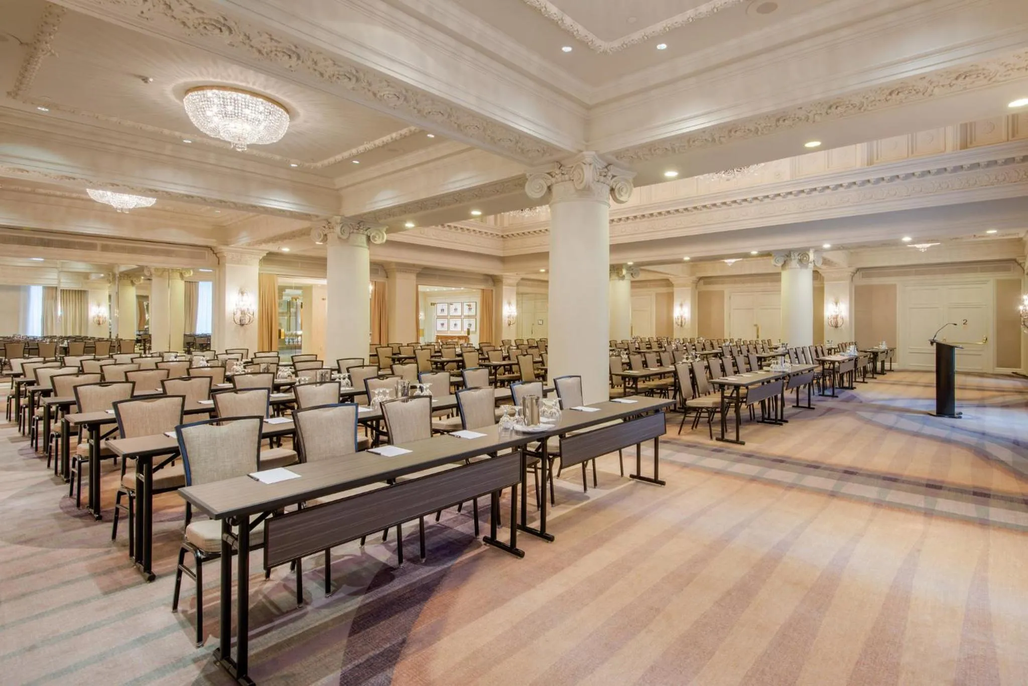 Banquet/Function facilities in The Omni King Edward Hotel