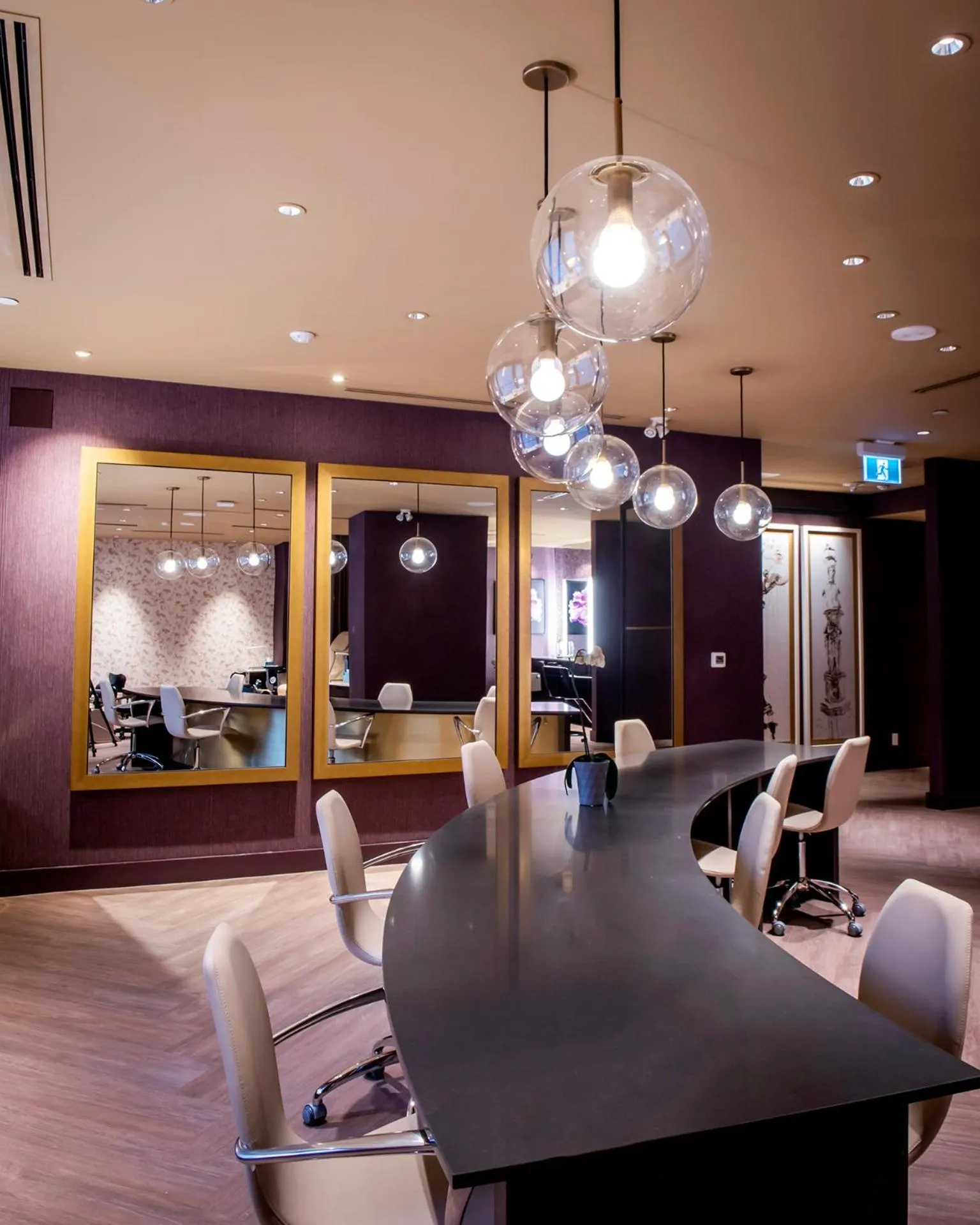 Spa and wellness centre/facilities in The Omni King Edward Hotel