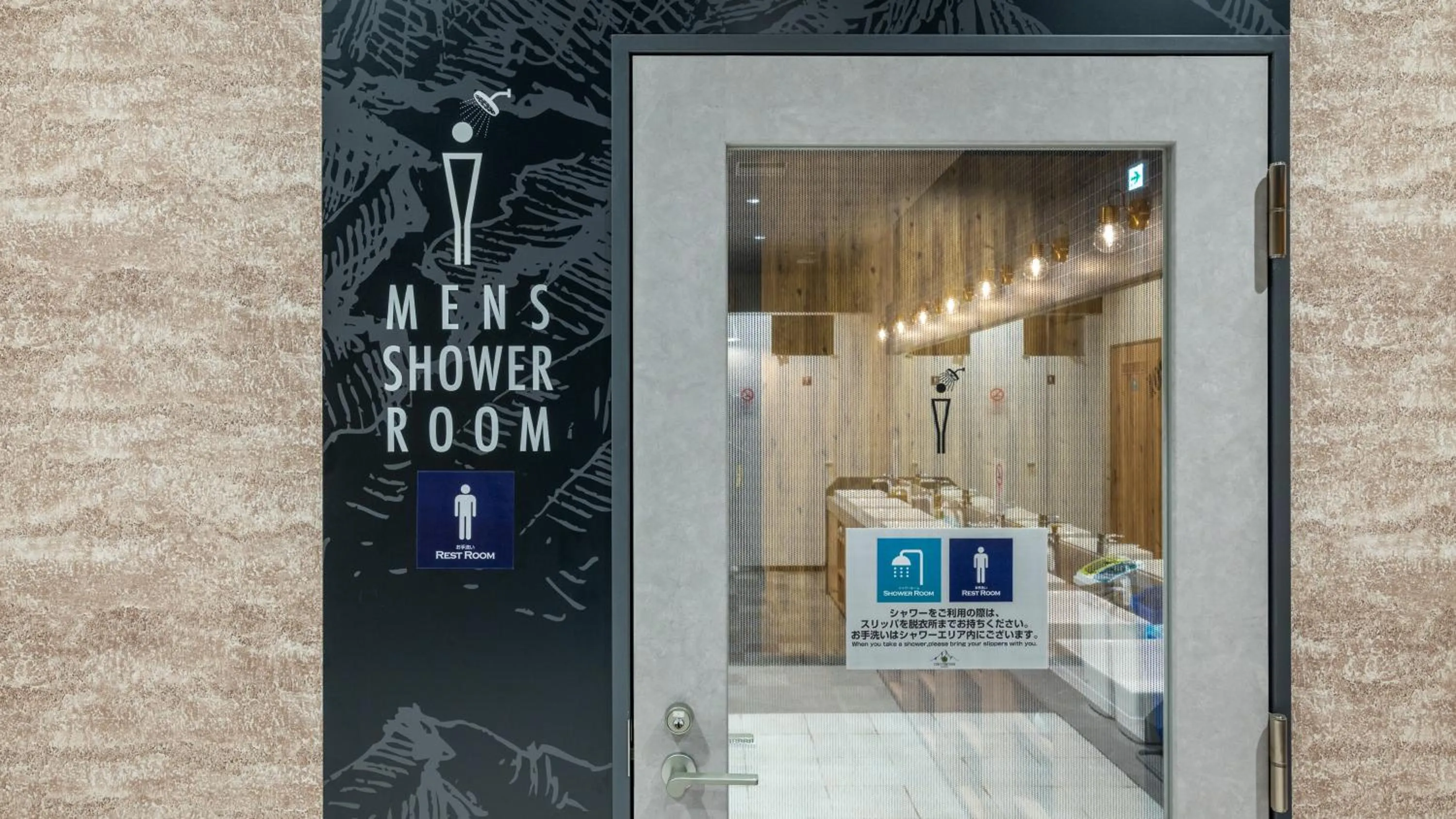 Shower in EIGHT POINT INN Kanazawa