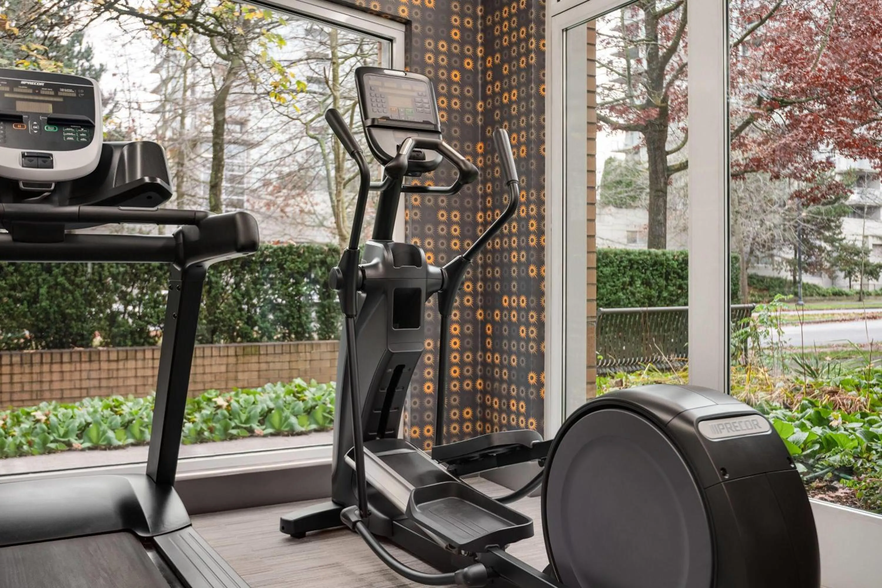 Fitness centre/facilities in La Quinta Inn by Wyndham Vancouver Airport