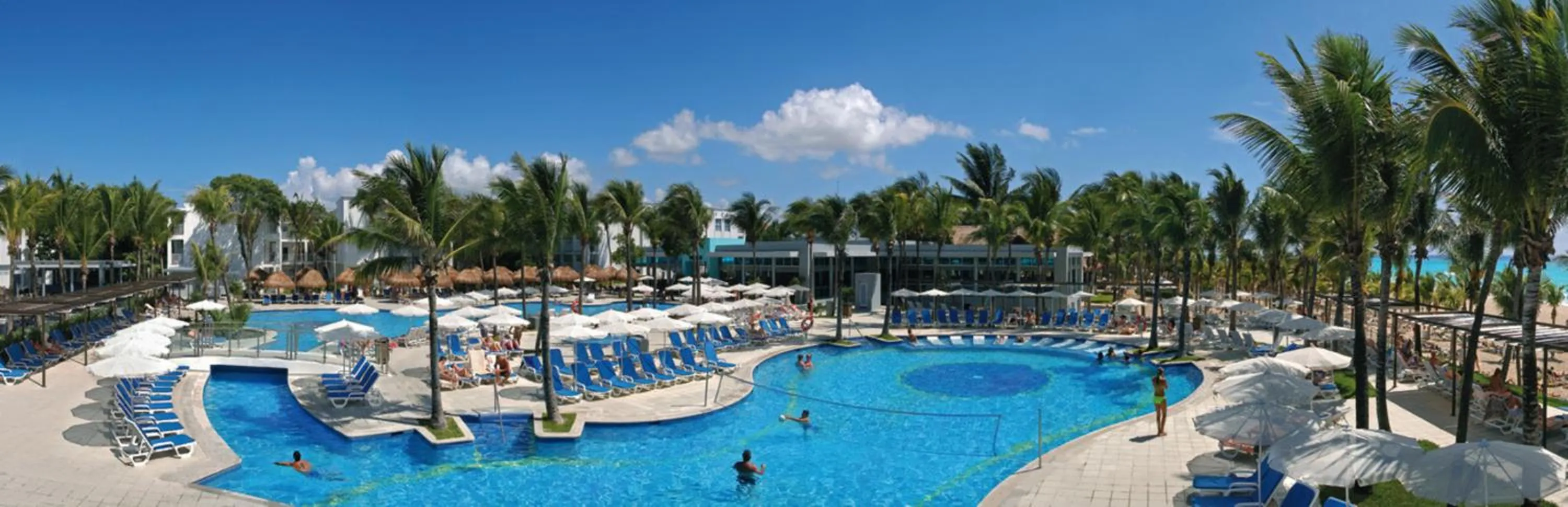 Swimming pool in Riu Yucatan - All Inclusive