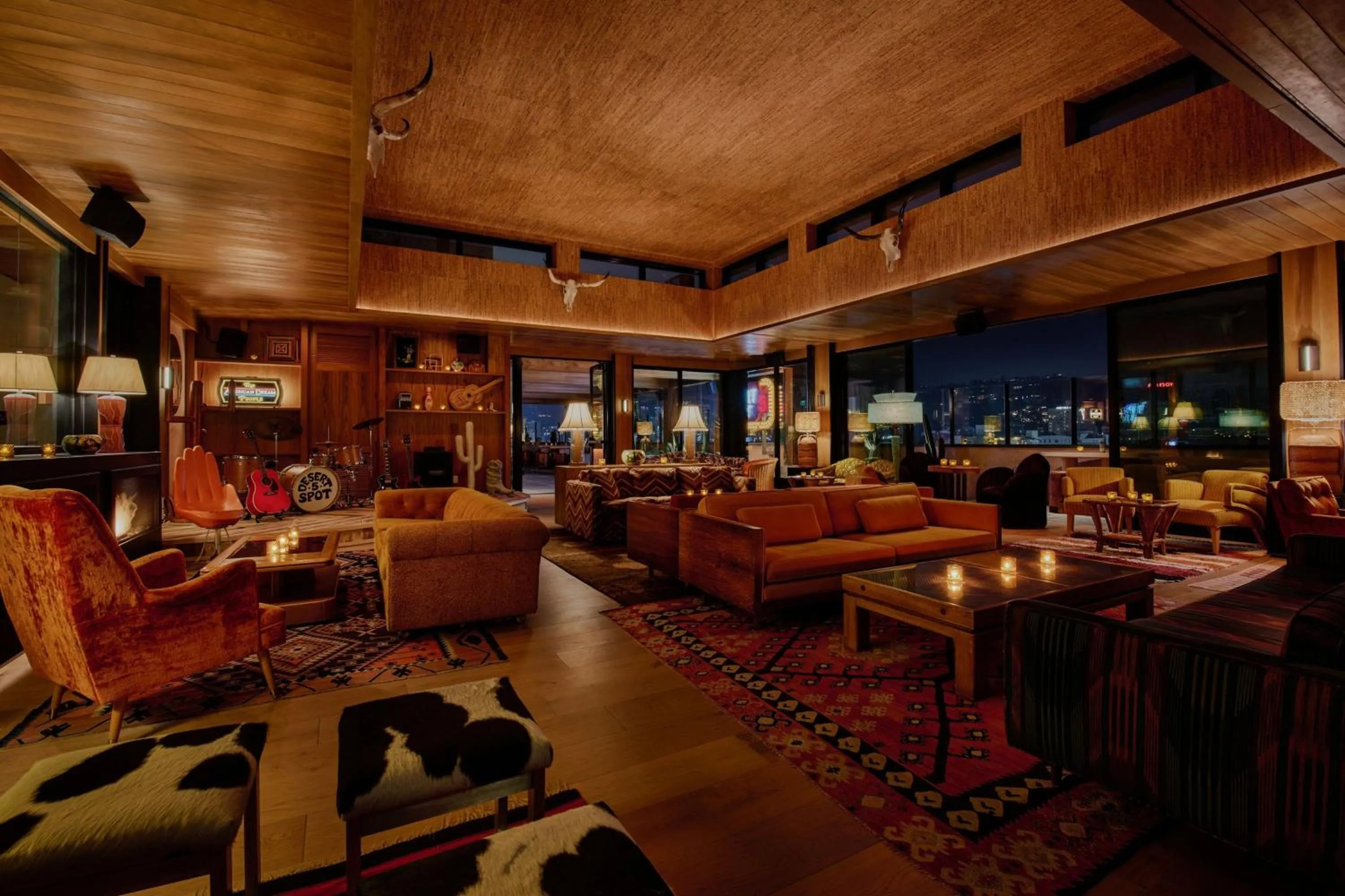 Restaurant/places to eat in HOLLYWOOD VOLUME, a Tribute Portfolio Hotel