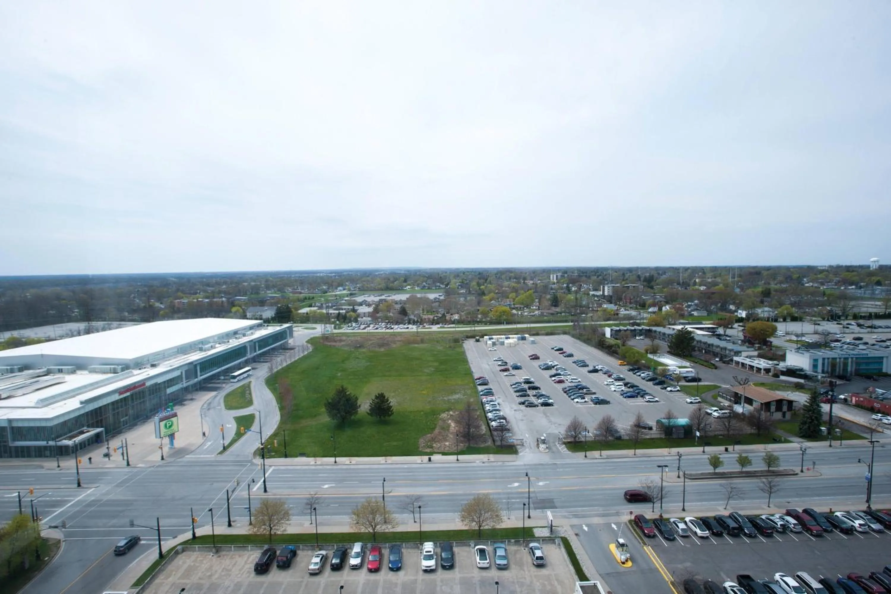 Photo of the whole room in Niagara Falls Marriott on the Falls