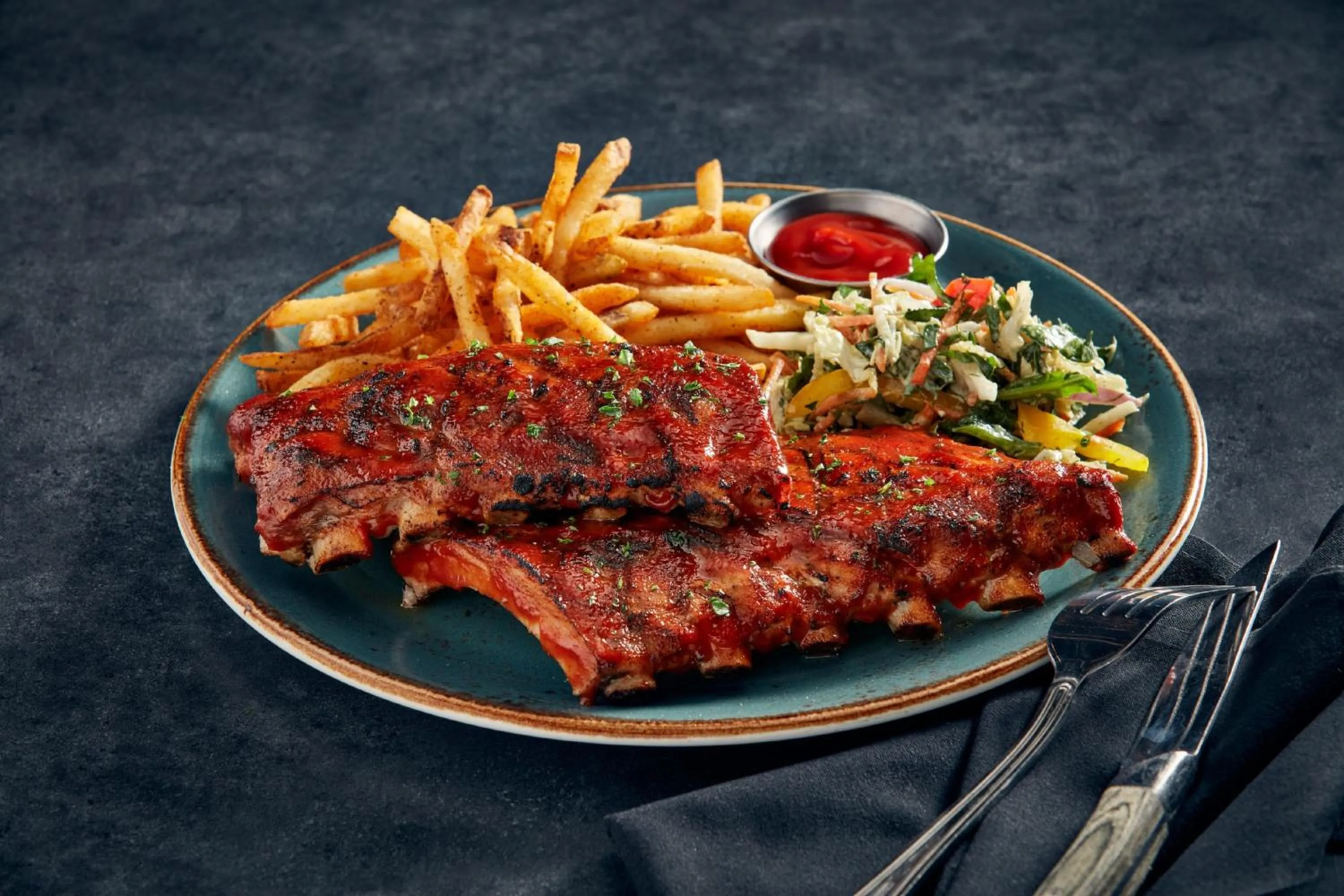 Restaurant/places to eat in Niagara Falls Marriott on the Falls