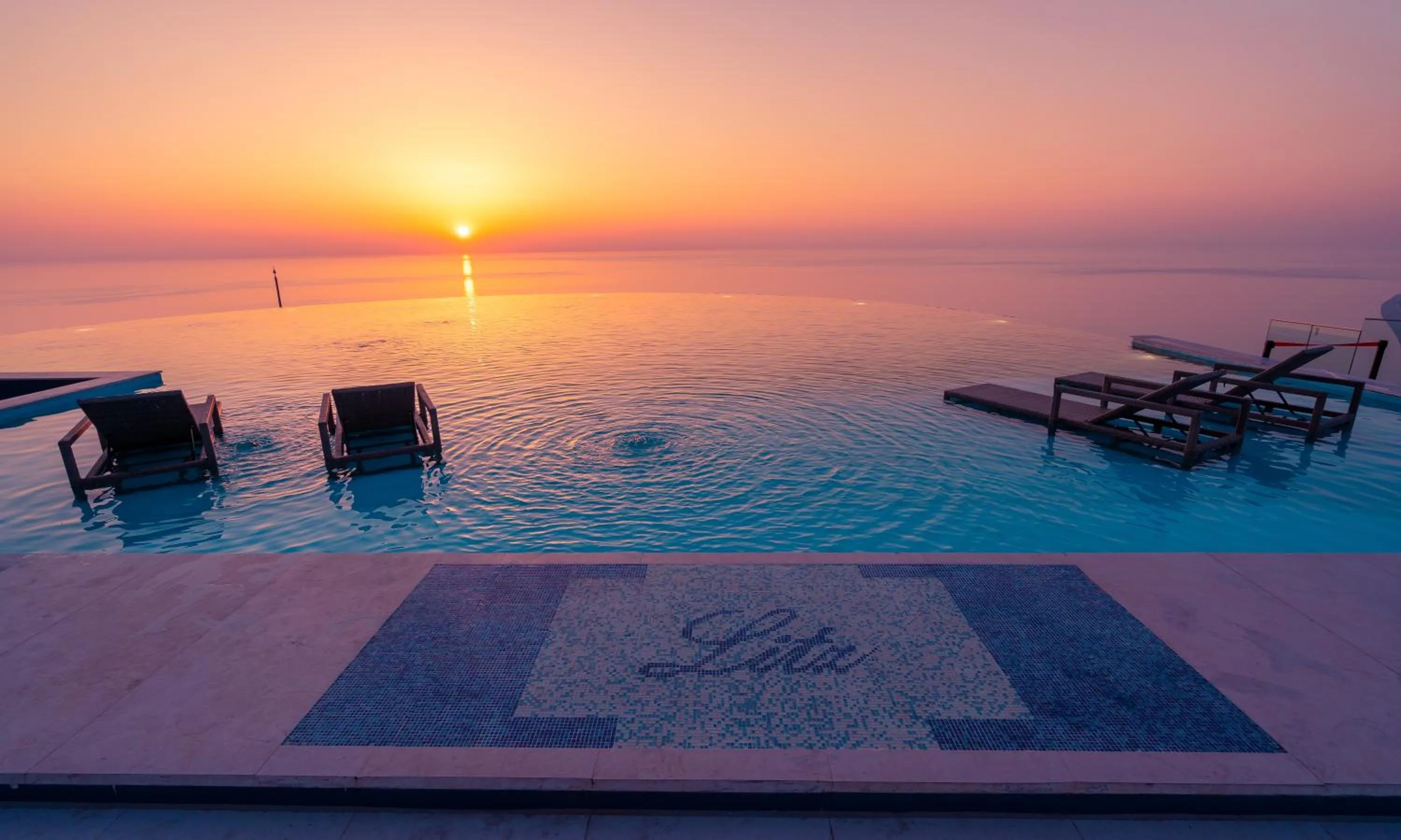 Swimming pool in Litz Resort