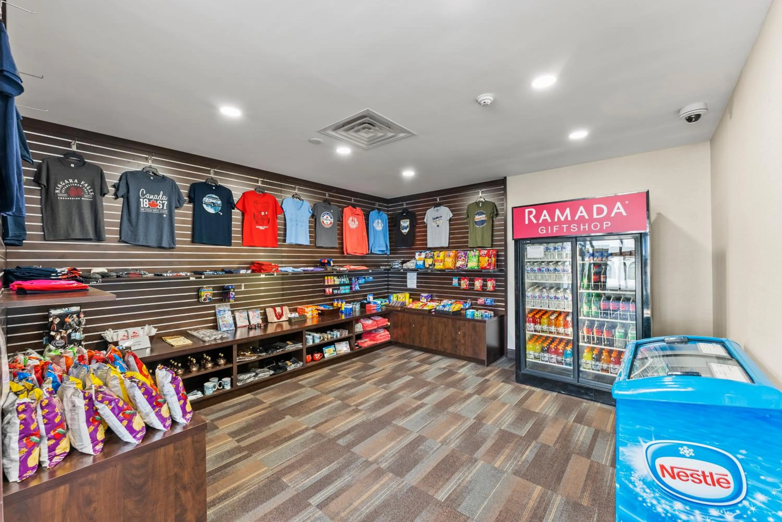 Lobby or reception in Ramada By Wyndham Niagara Falls near the Falls