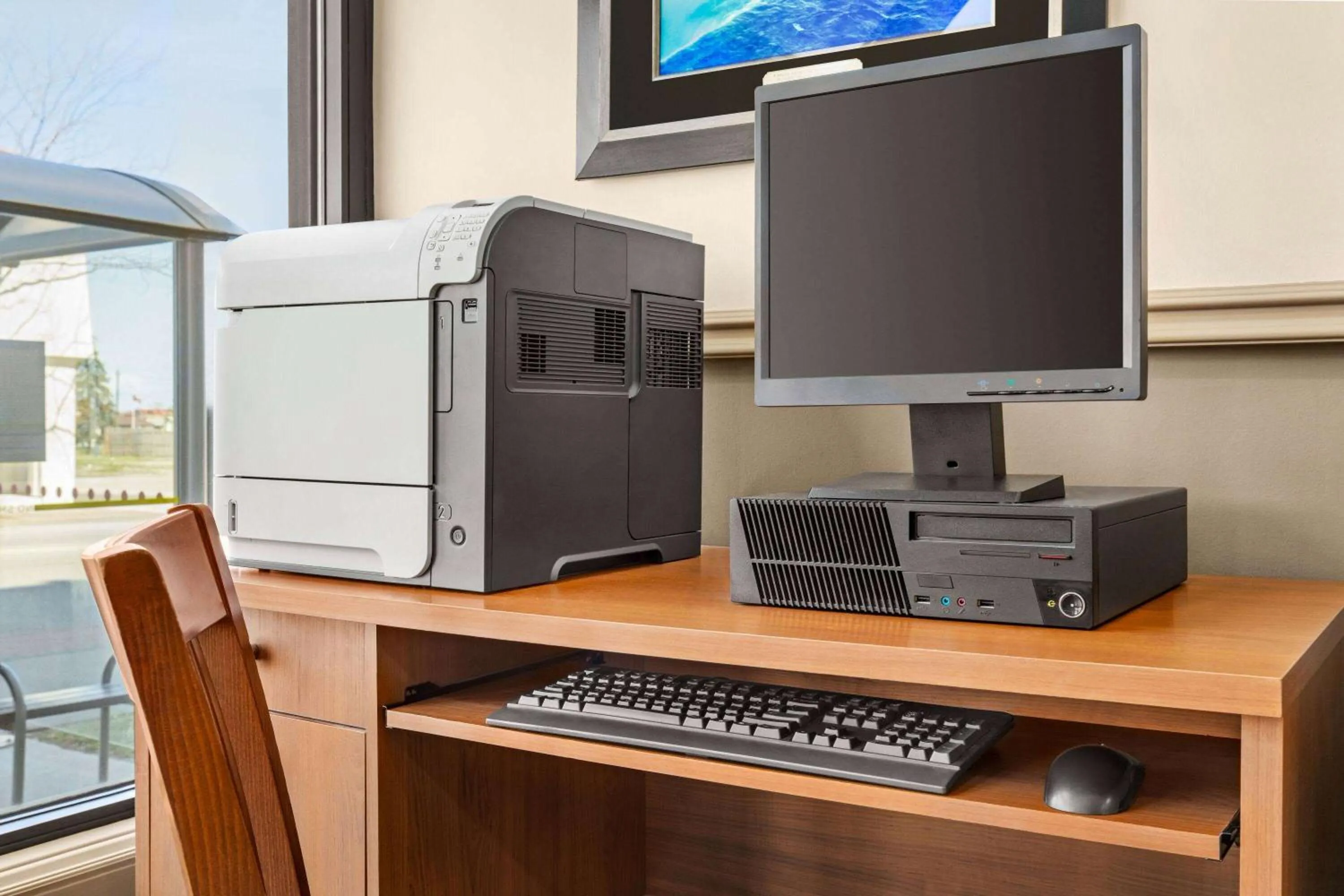 Business facilities in Ramada By Wyndham Niagara Falls near the Falls