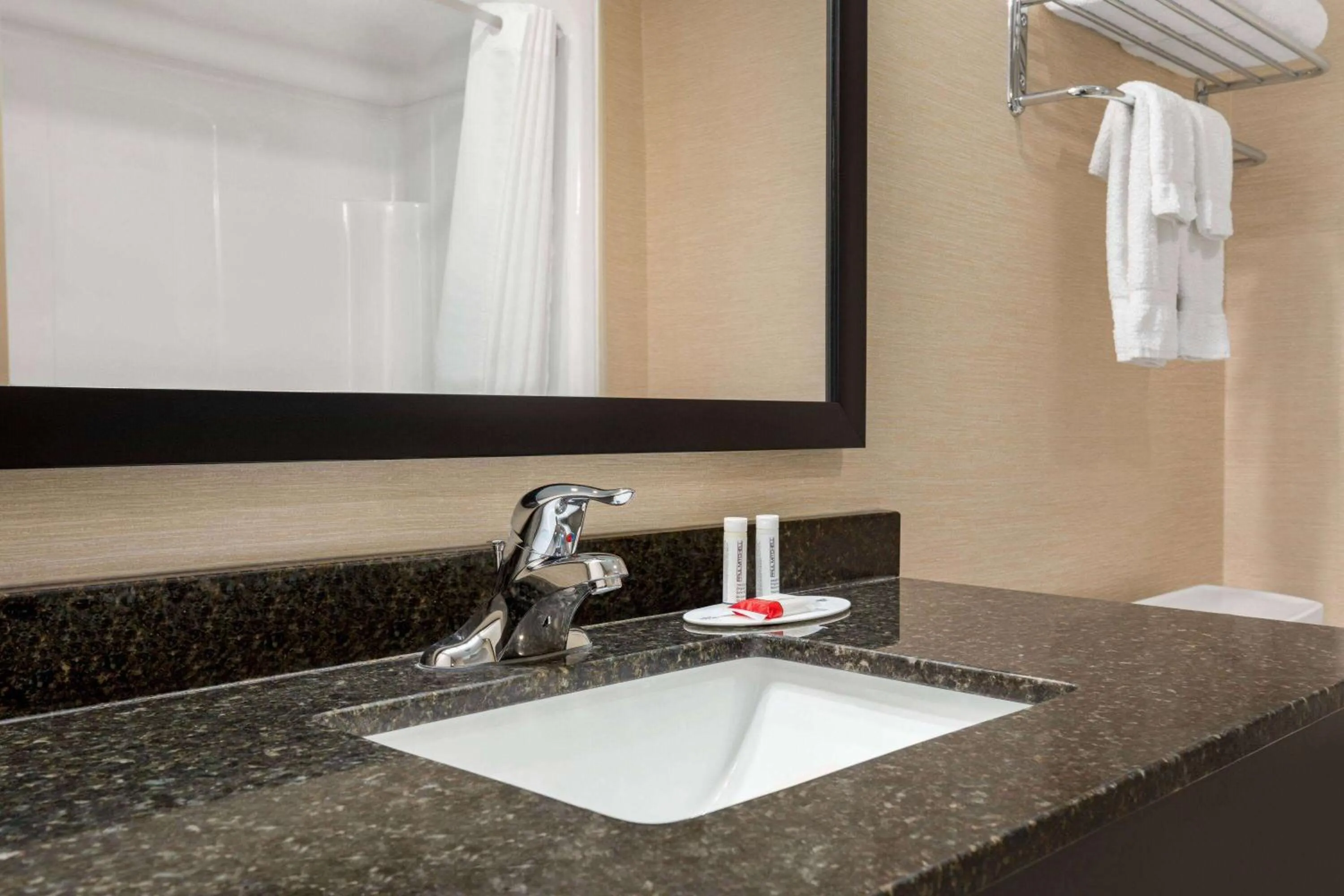 TV and multimedia in Ramada By Wyndham Niagara Falls near the Falls