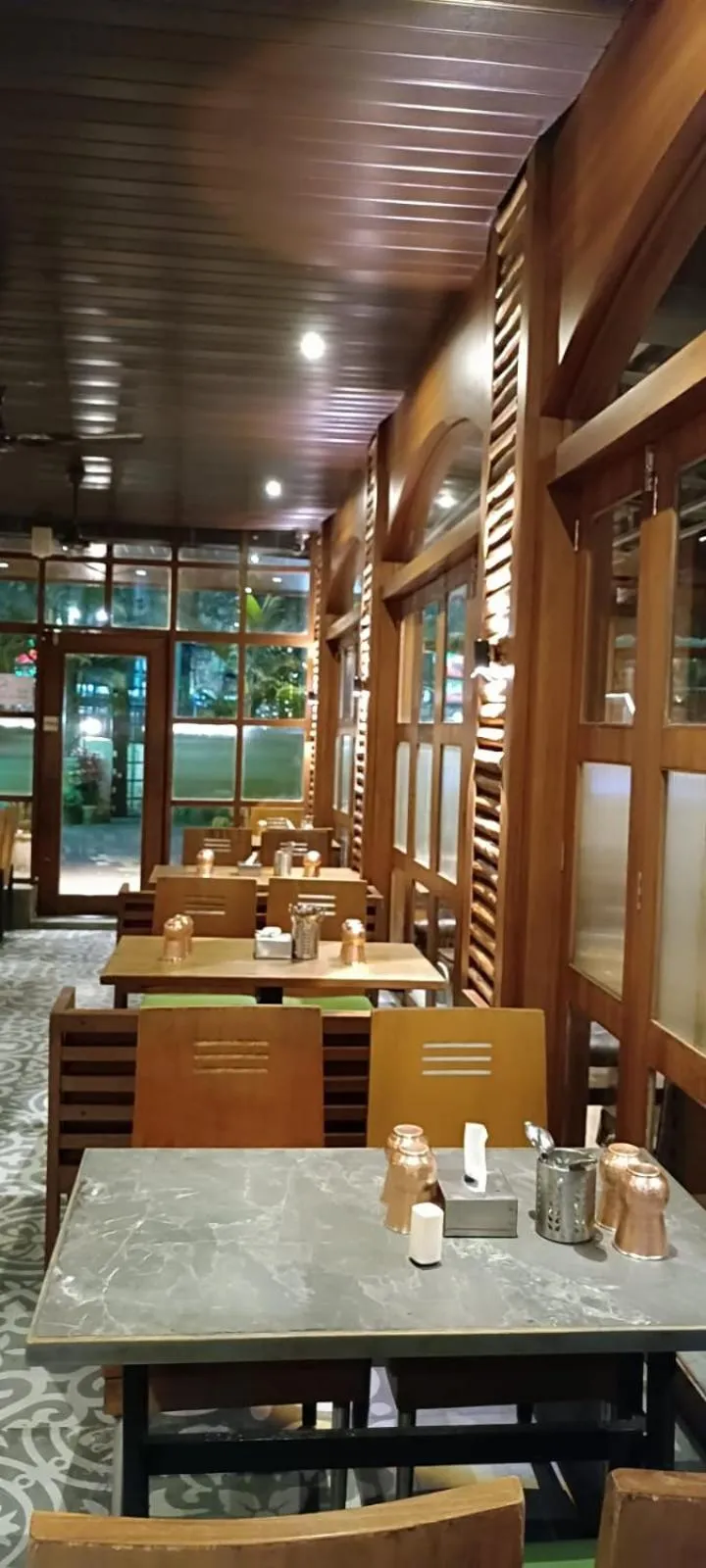 Restaurant/places to eat in SriKrishna Paradise Hotel Thane Navi Mumbai