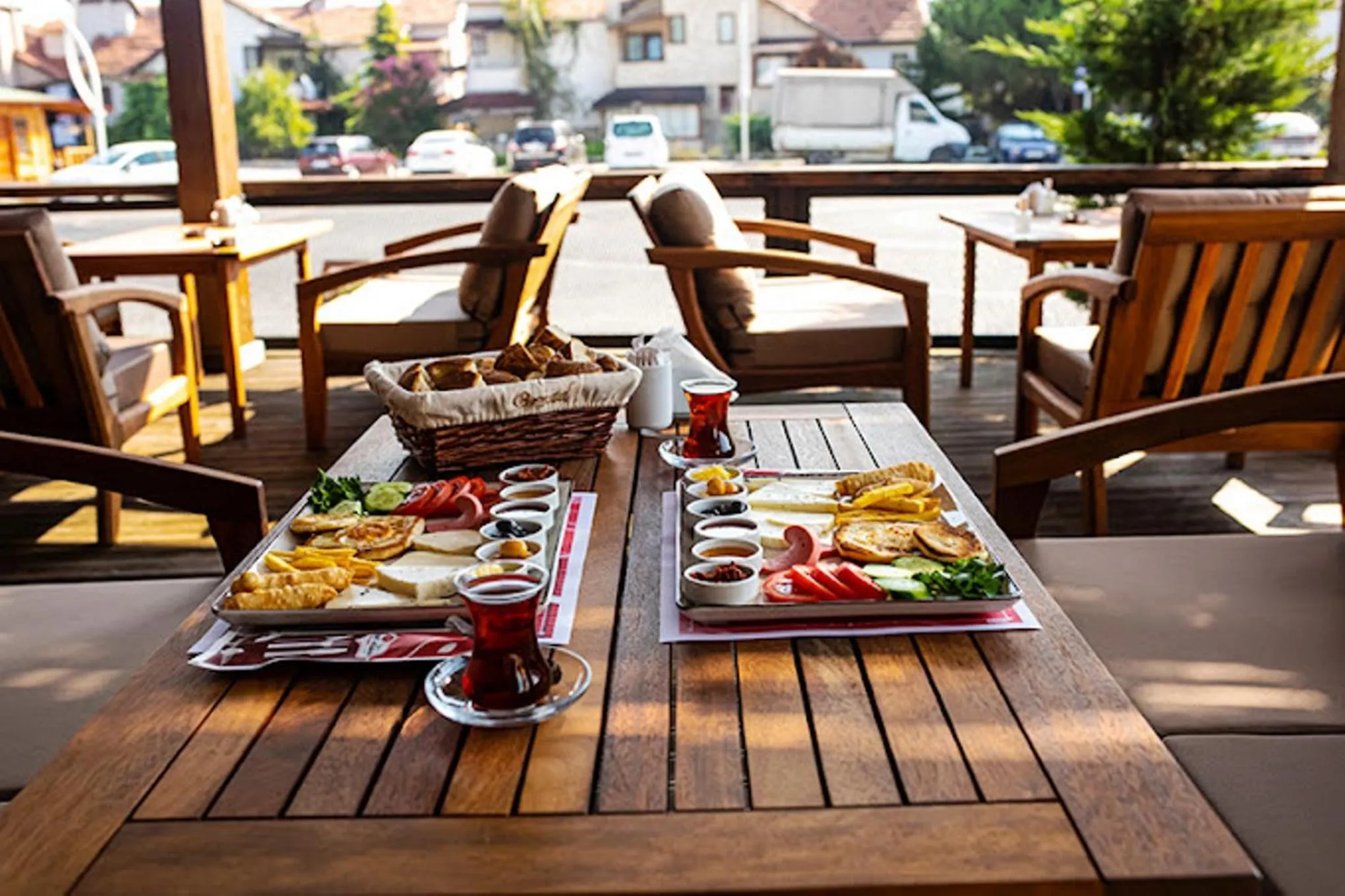 Breakfast in Ceneviz Suit Hotel