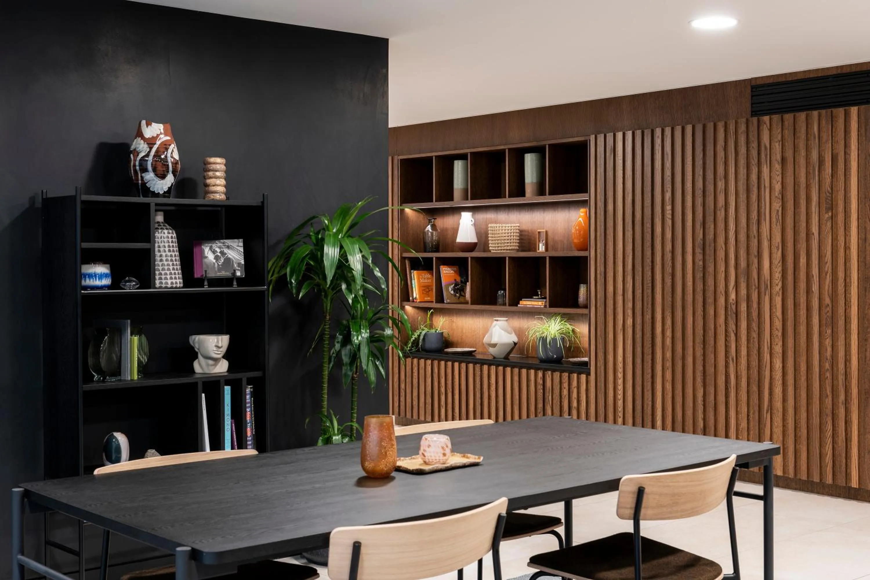 Seating area in Cove Landmark Pinnacle