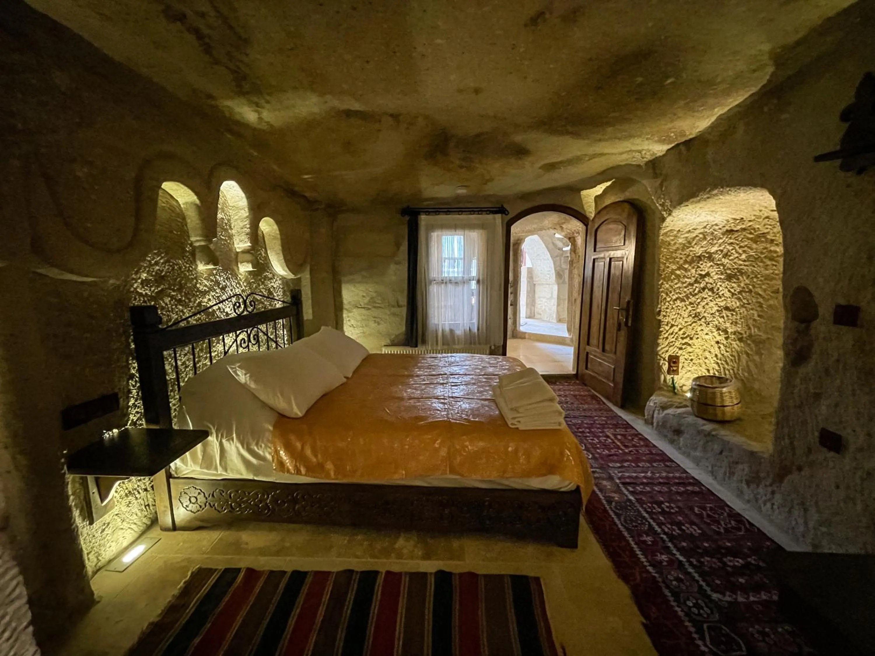 Photo of the whole room in Takunya Cave Hotel