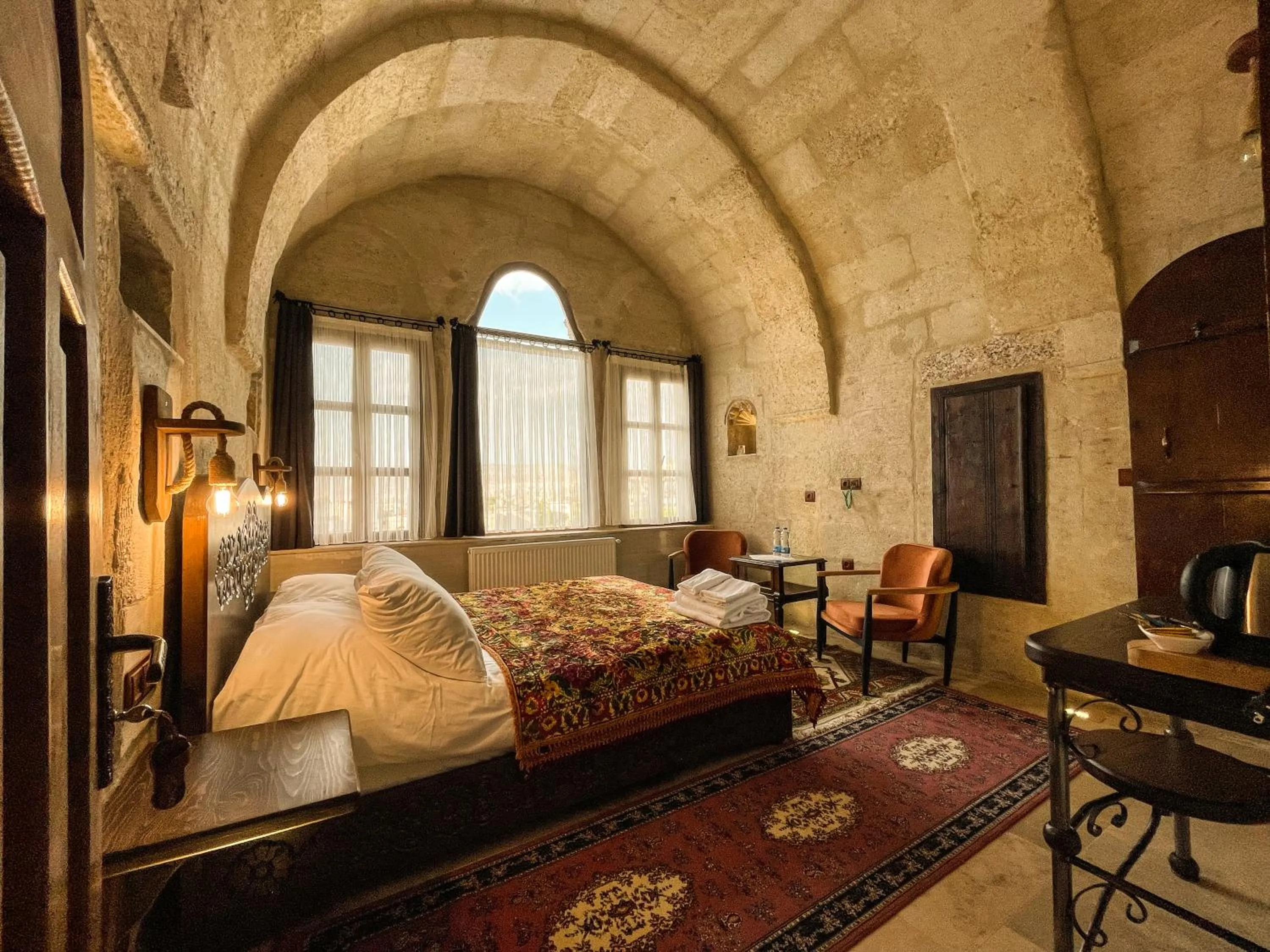Bed in Takunya Cave Hotel