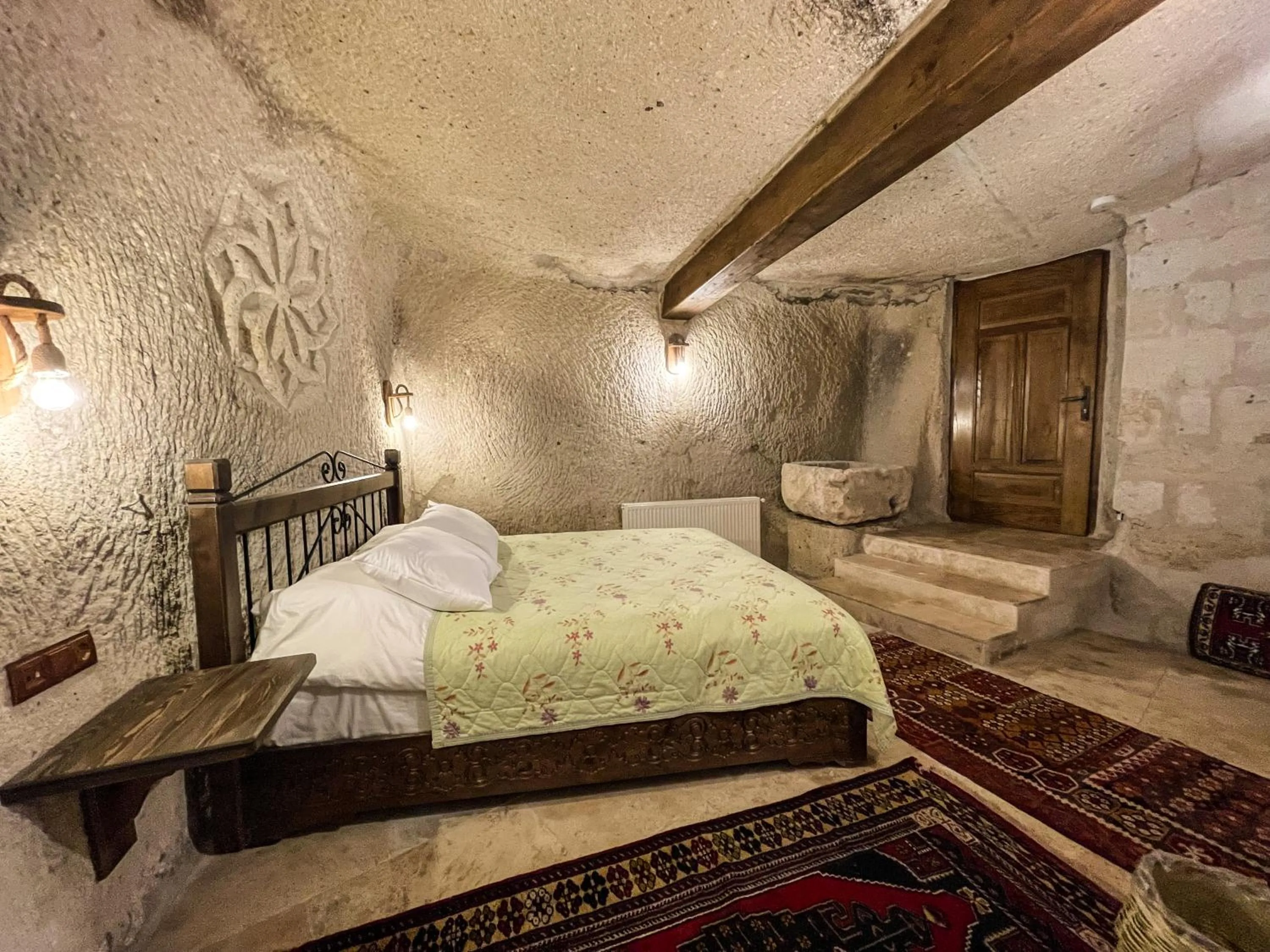 Massage in Takunya Cave Hotel