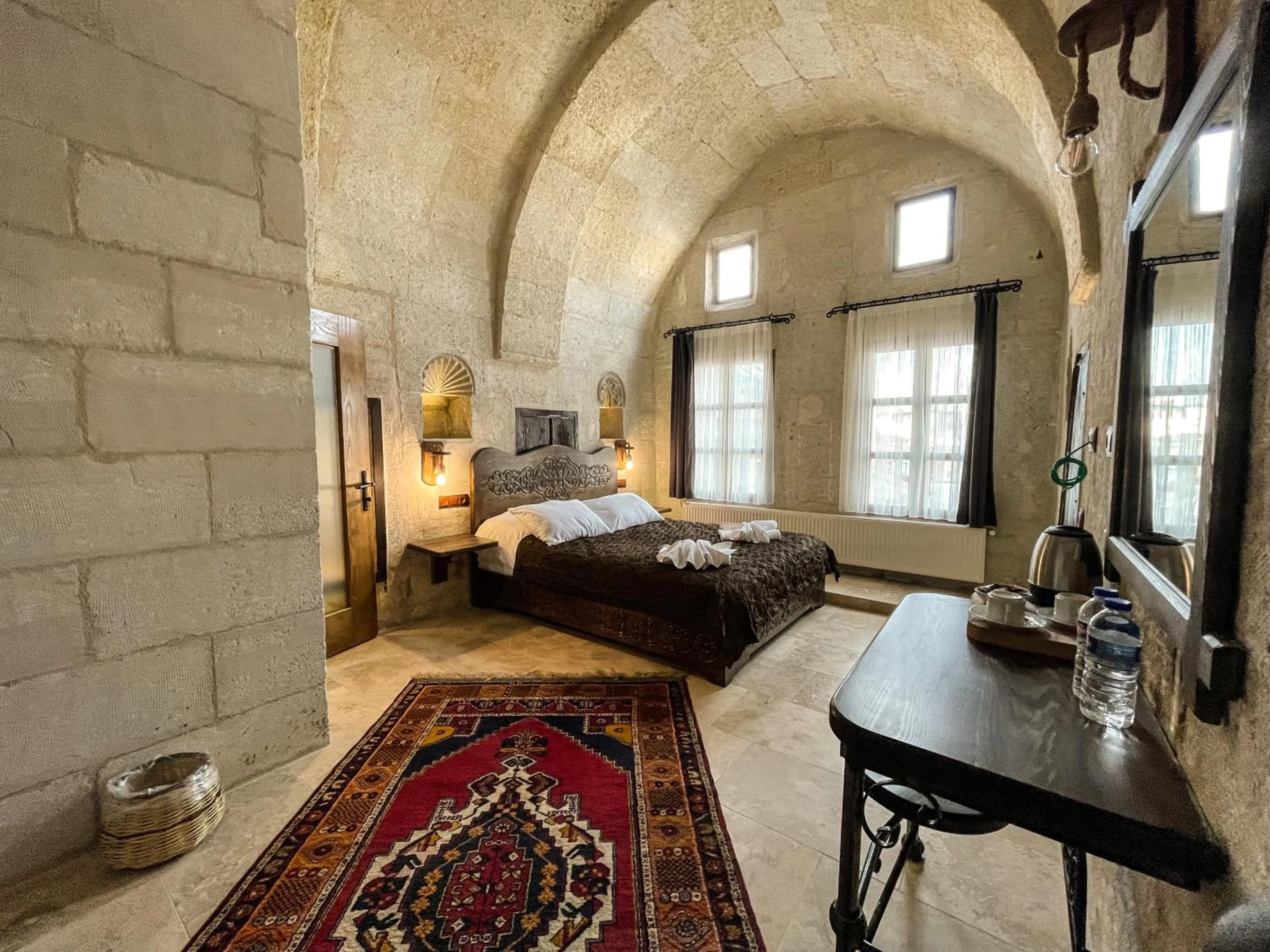 Photo of the whole room in Takunya Cave Hotel