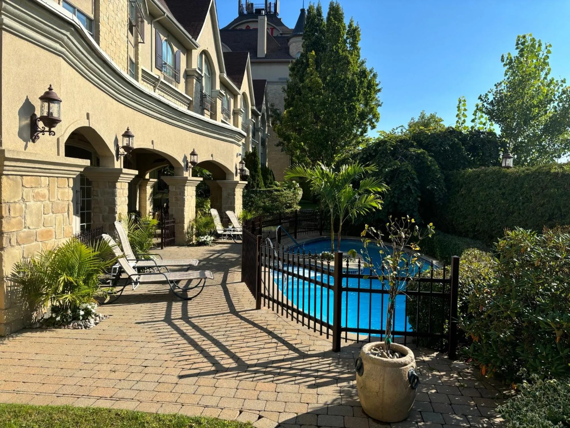 Le St-Martin Hotel & Suites