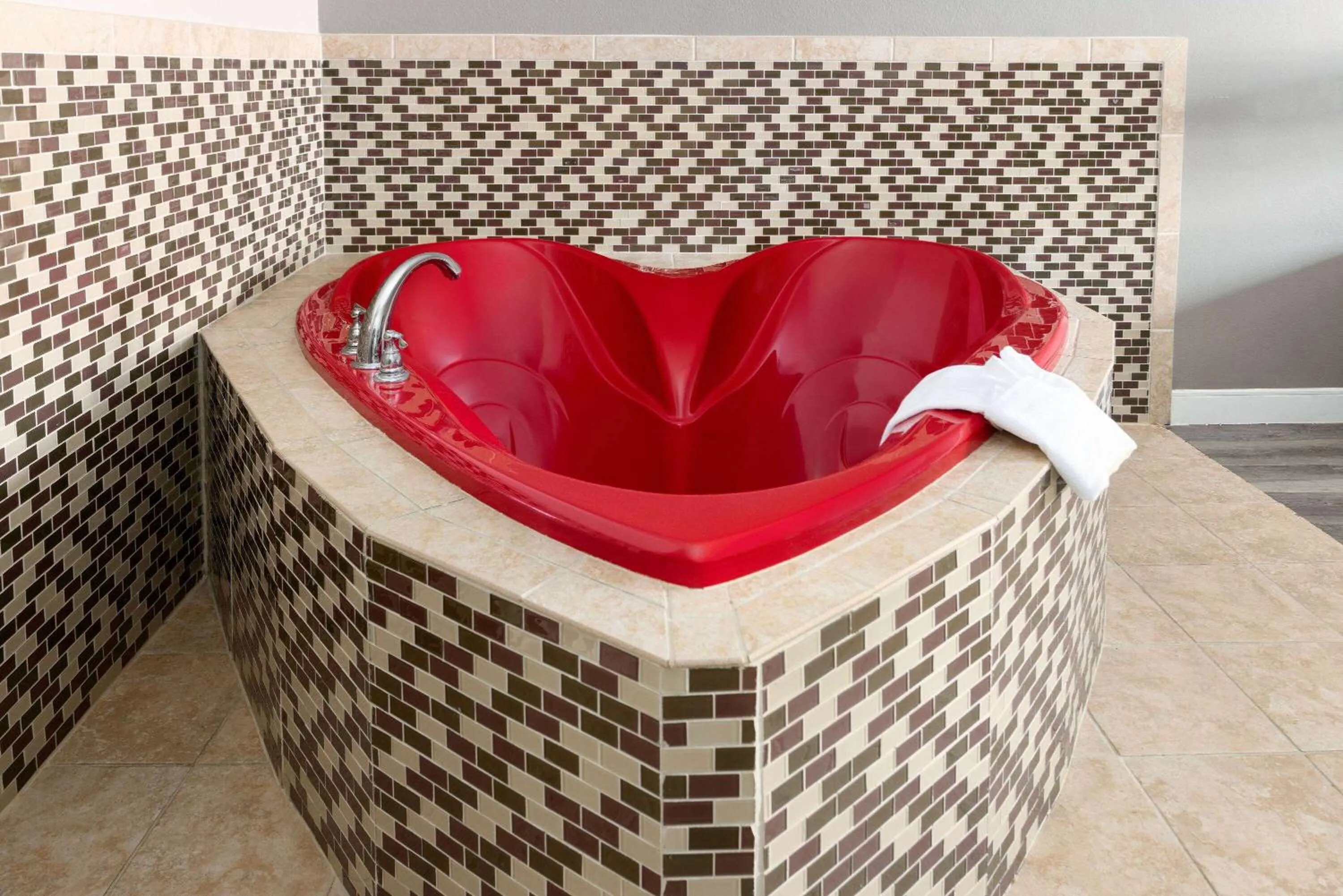 Bath in Days Inn by Wyndham Jackson Downtown