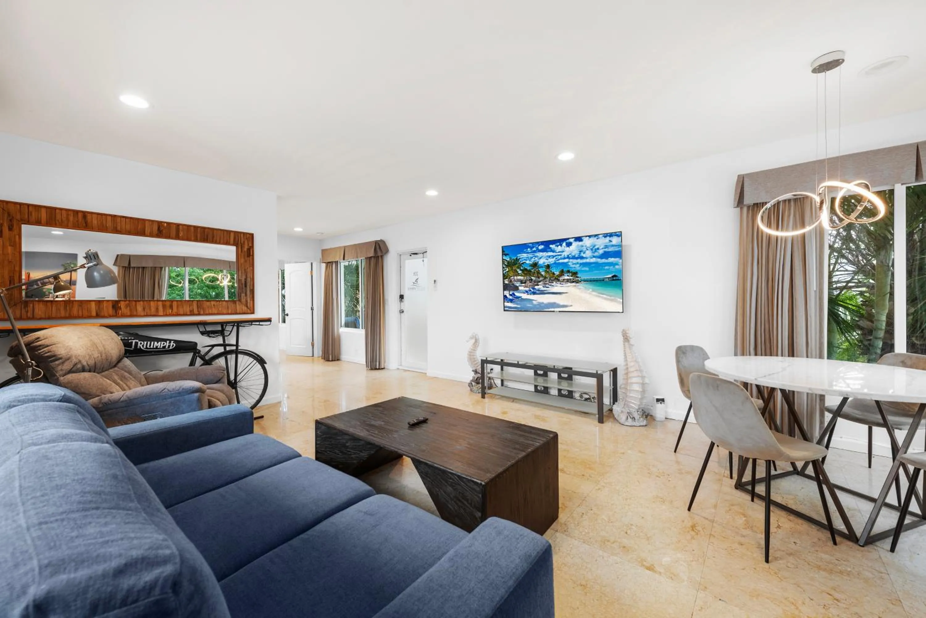 Living room in Isle of Venice Residence and Marina