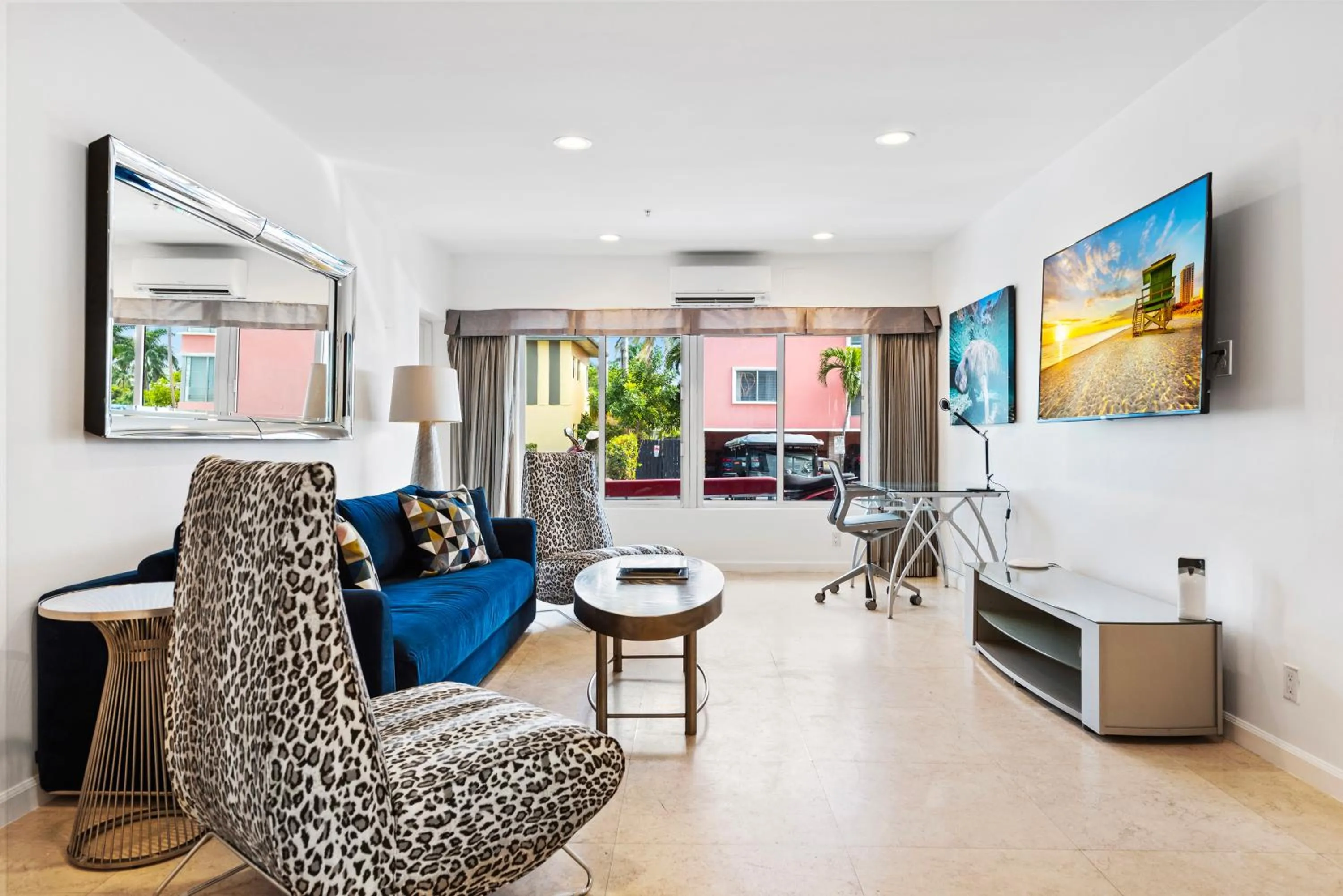 Living room in Isle of Venice Residence and Marina