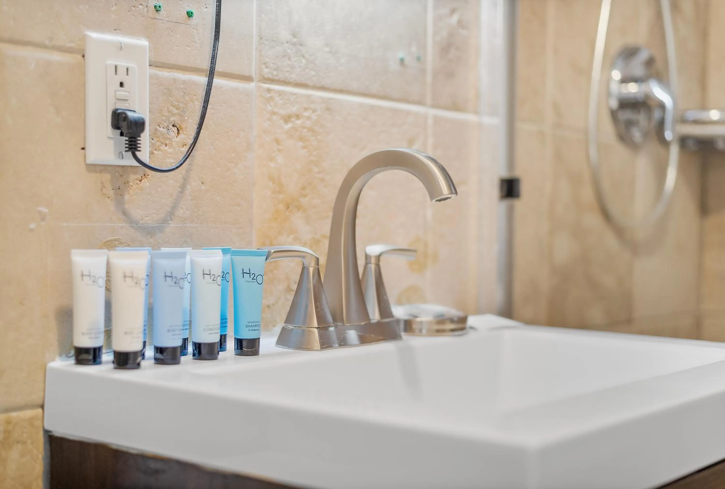 Bathroom in Isle of Venice Residence and Marina