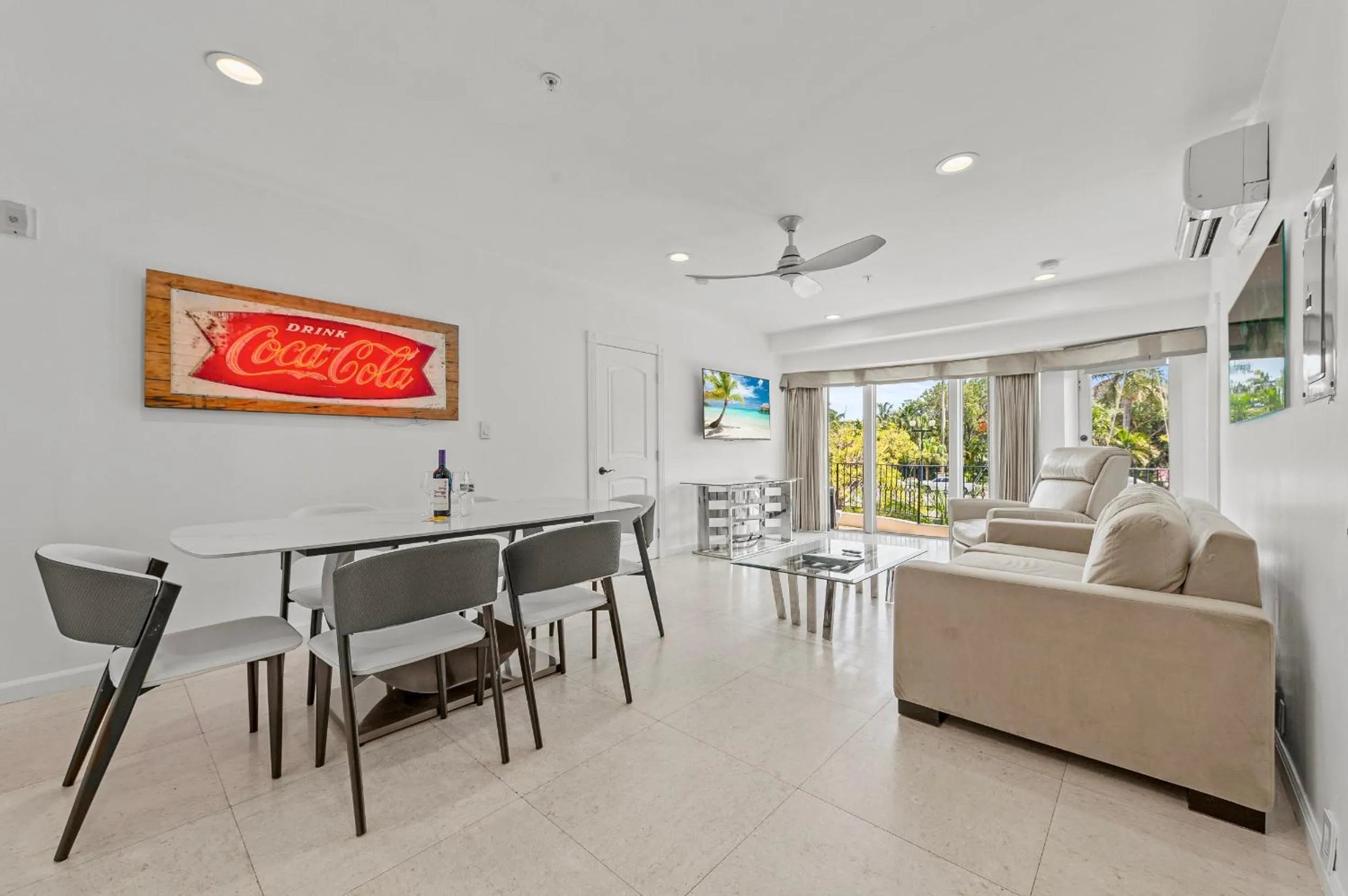 Living room in Isle of Venice Residence and Marina