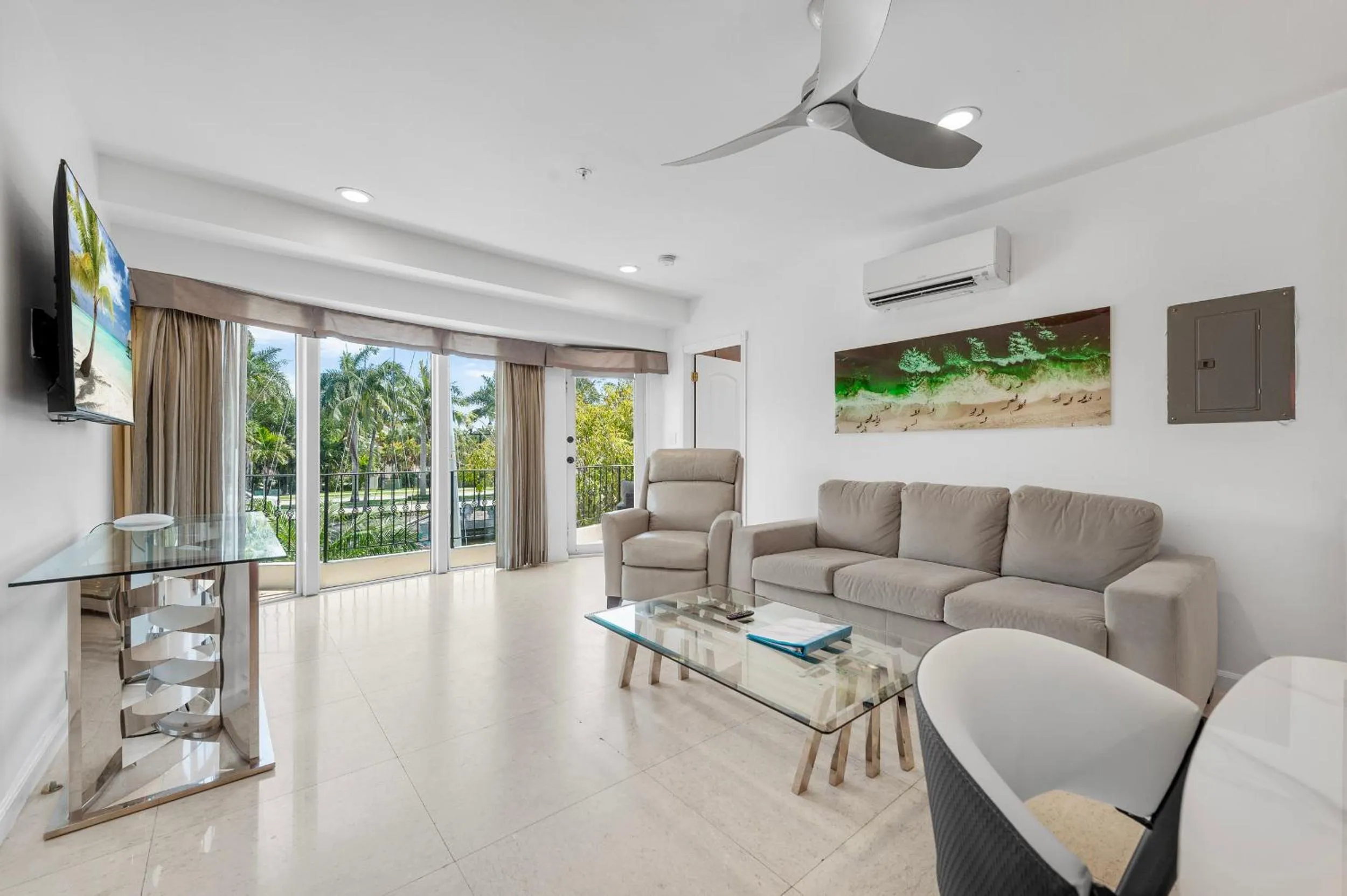Living room in Isle of Venice Residence and Marina