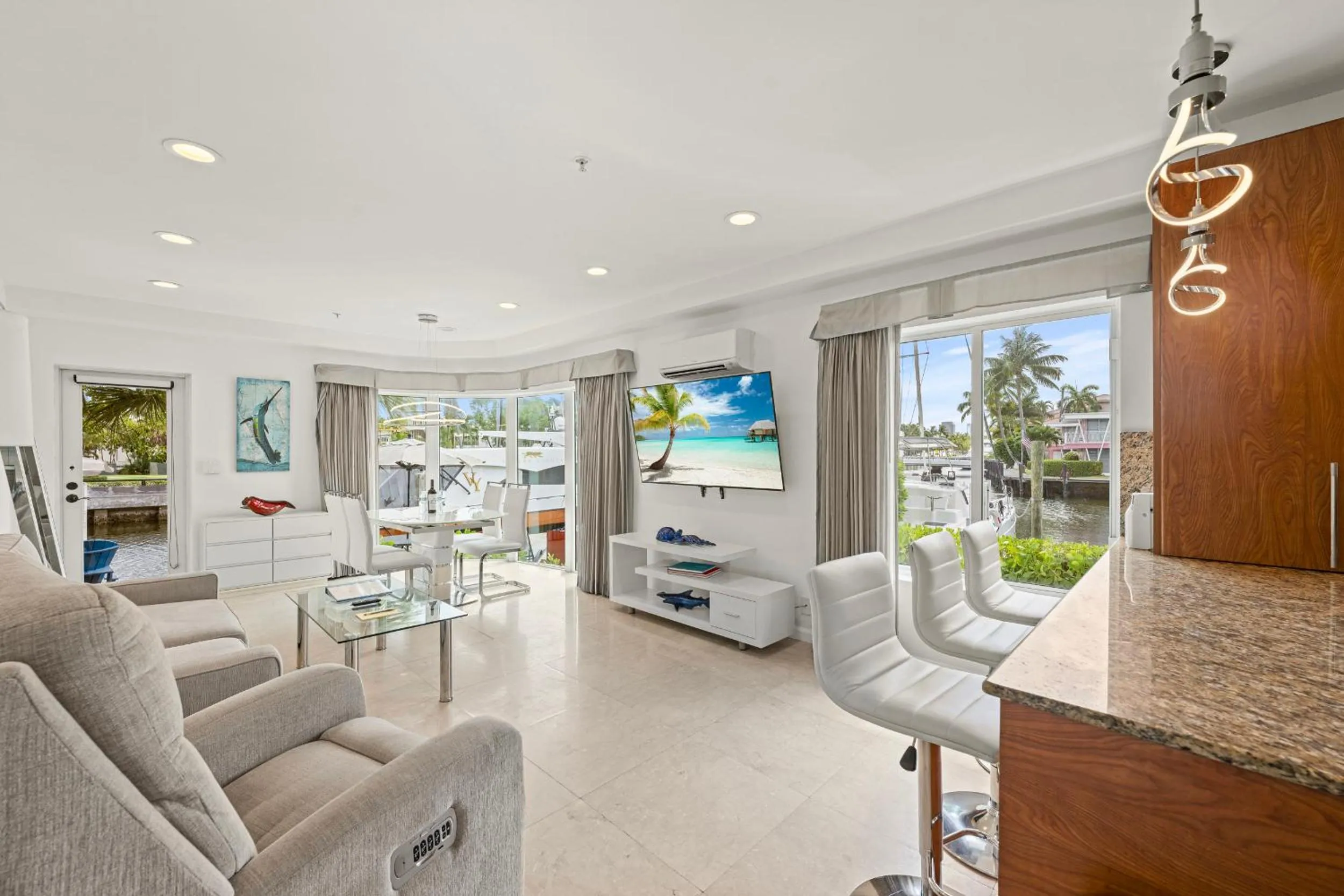 Living room in Isle of Venice Residence and Marina