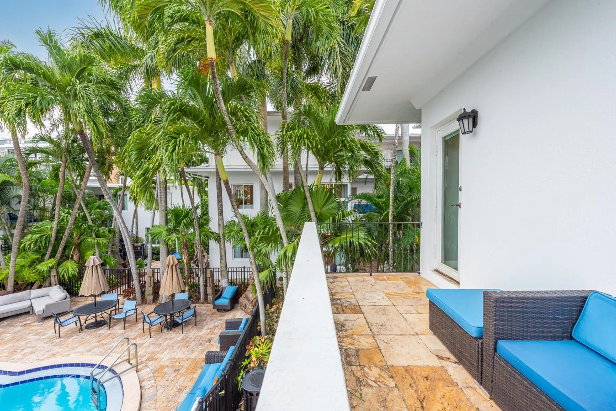 Balcony/Terrace in Isle of Venice Residence and Marina