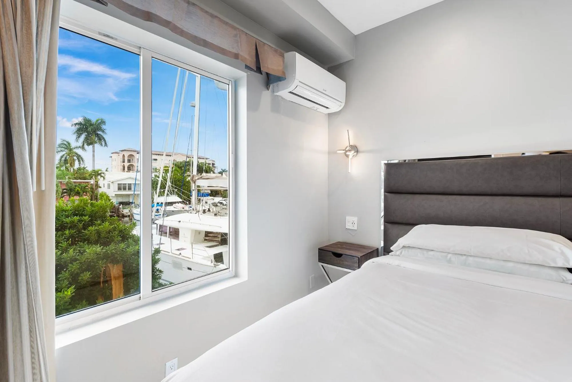 Bedroom, Bed in Isle of Venice Residence and Marina