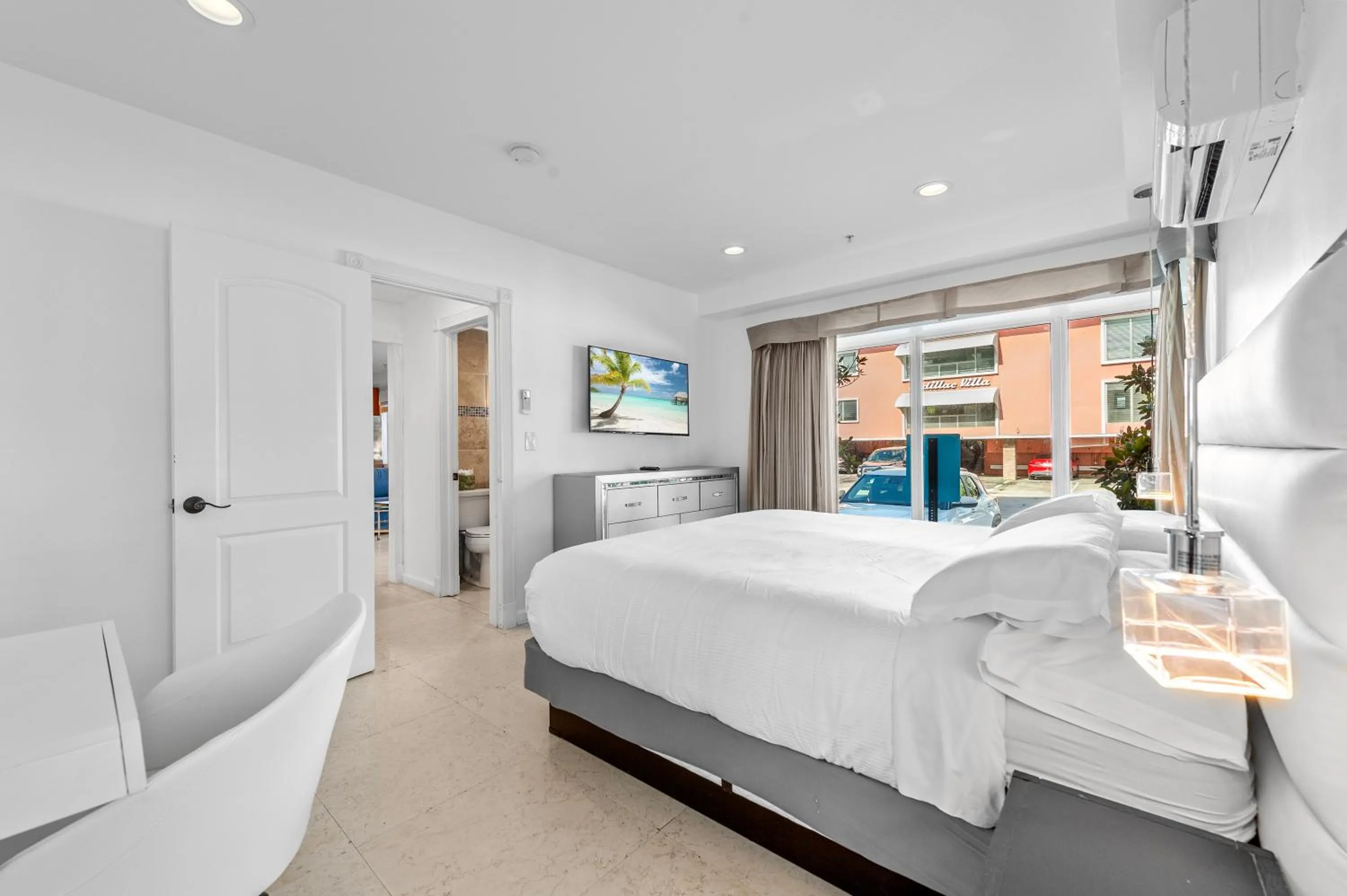 Bedroom, Bed in Isle of Venice Residence and Marina