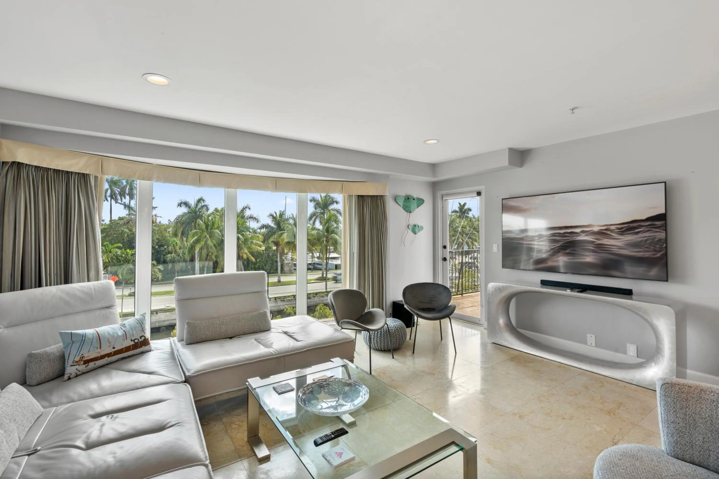 Living room in Isle of Venice Residence and Marina