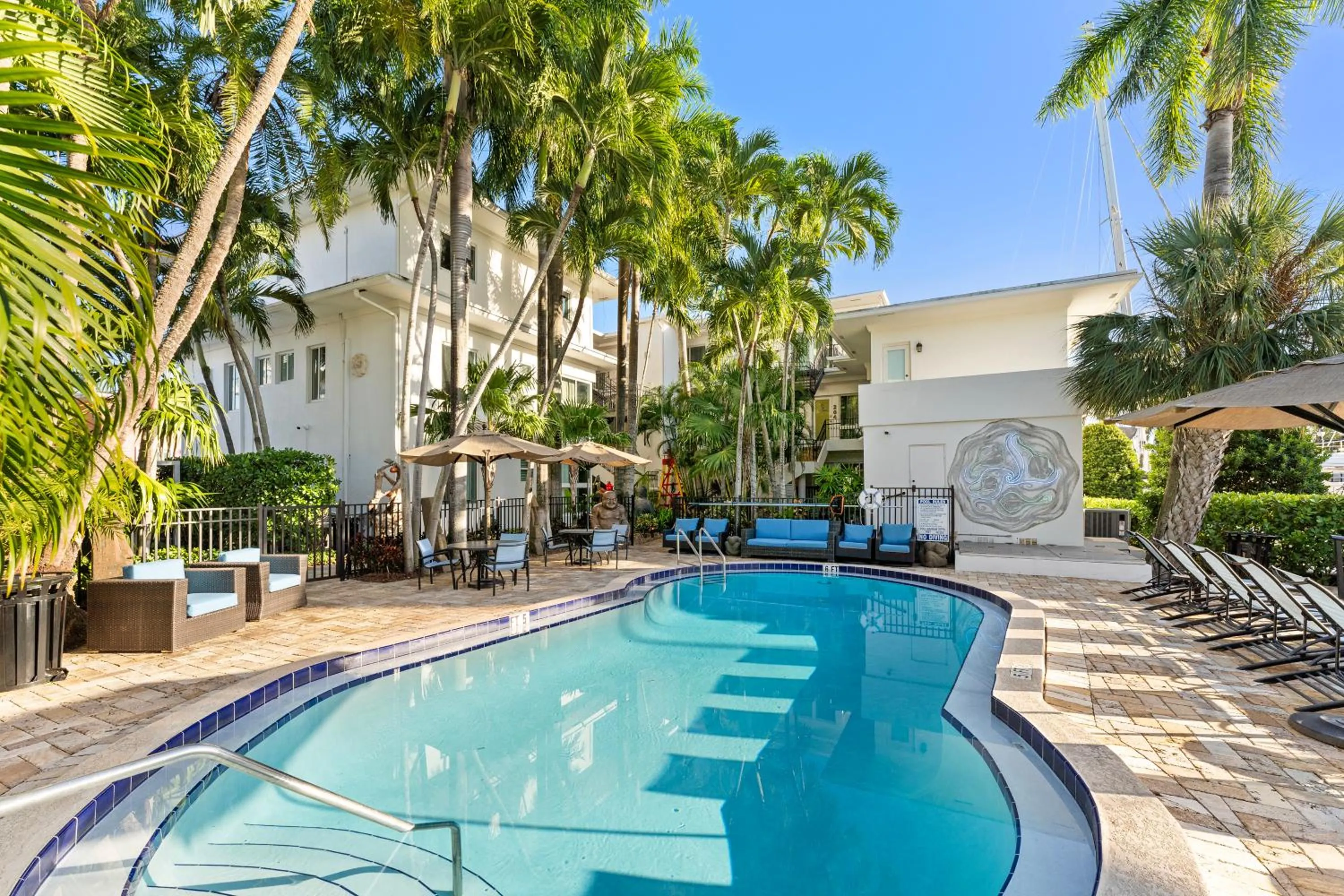 Property building in Isle of Venice Residence and Marina