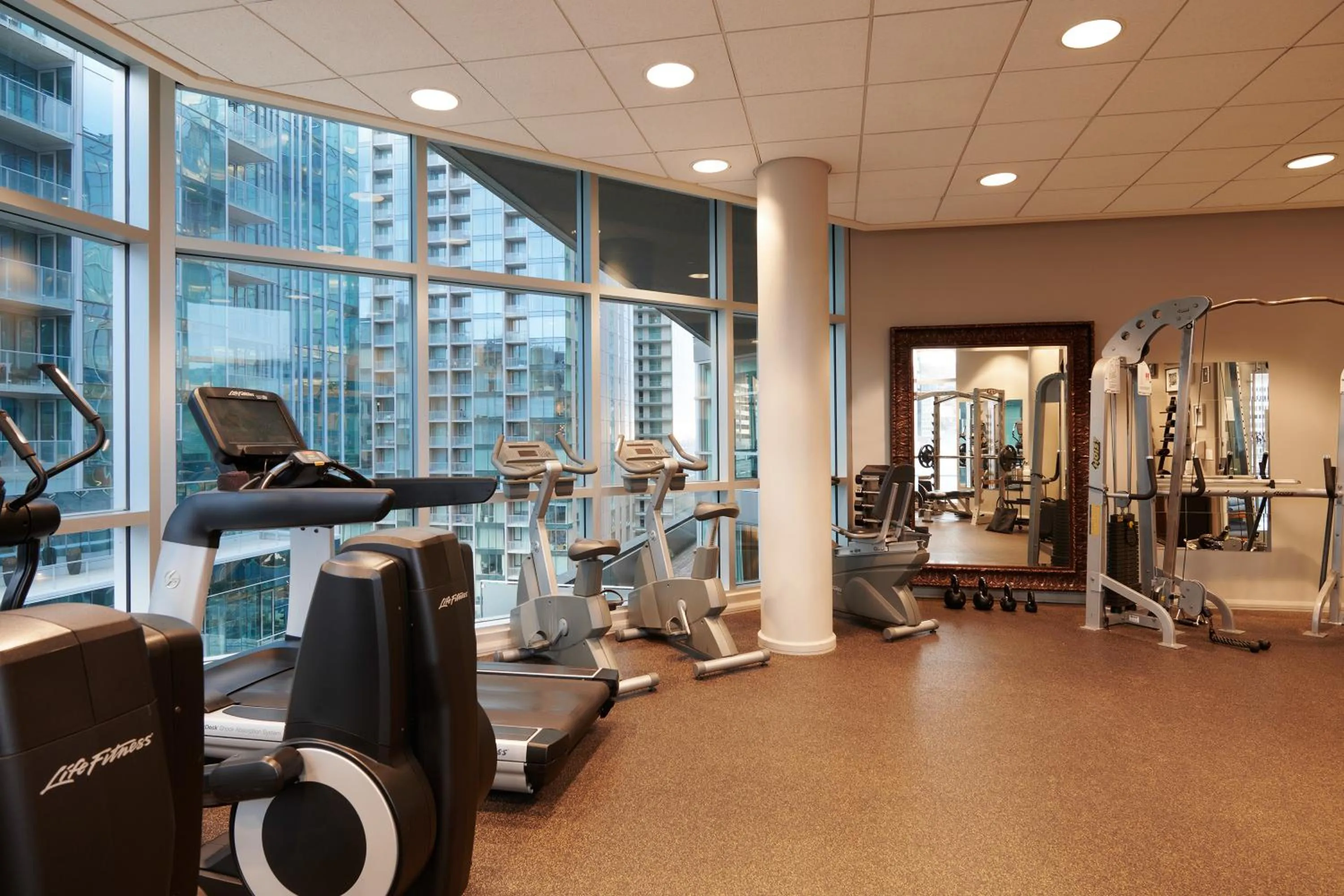 Fitness centre/facilities in Warwick Le Crystal - Montréal
