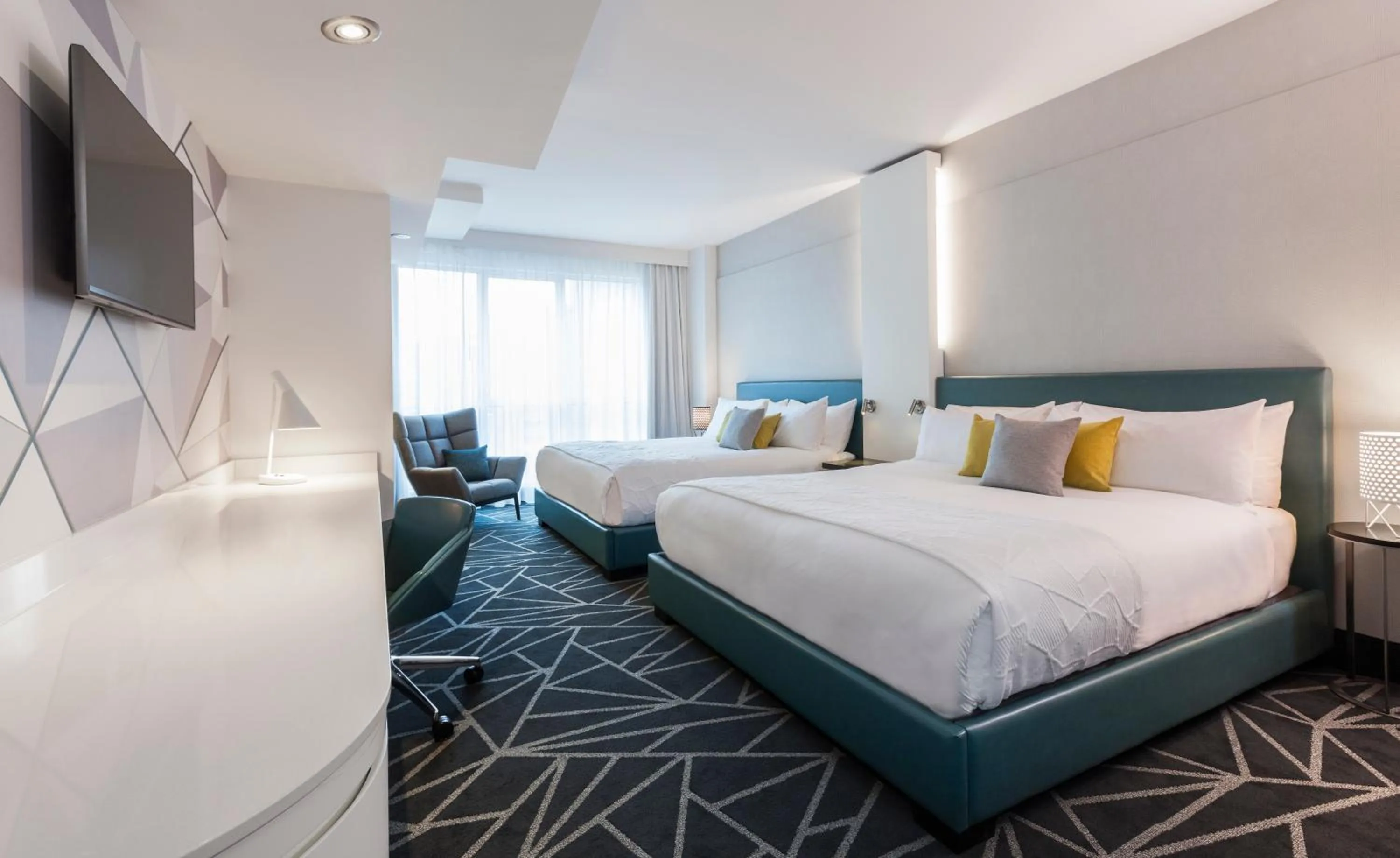 Bed in Warwick Le Crystal - Montréal