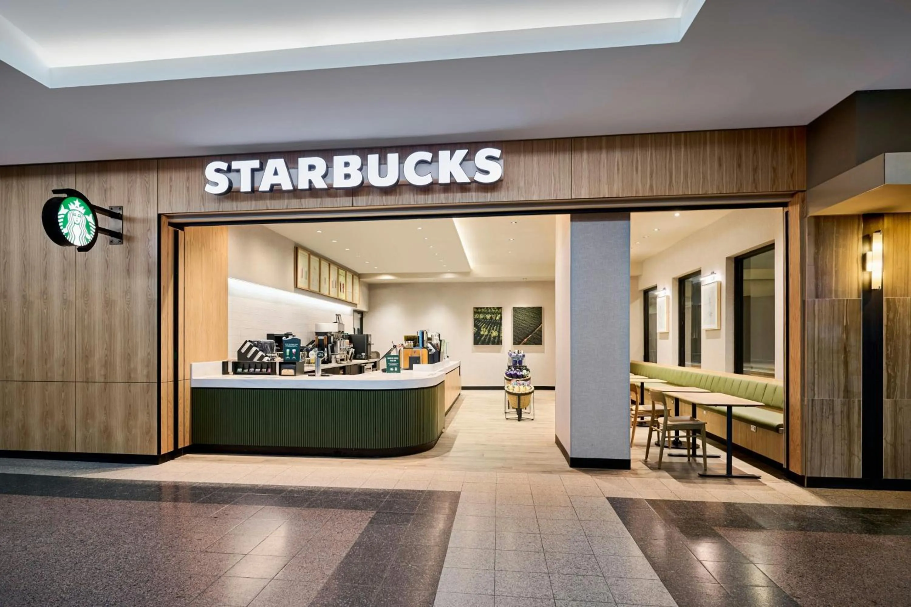 Restaurant/places to eat in Sheraton Hamilton Hotel