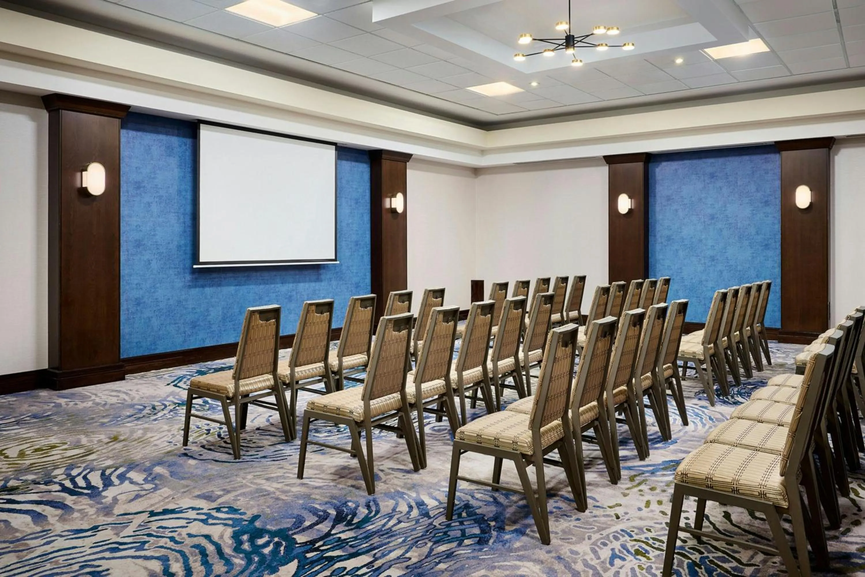 Entertainment in Sheraton Hamilton Hotel