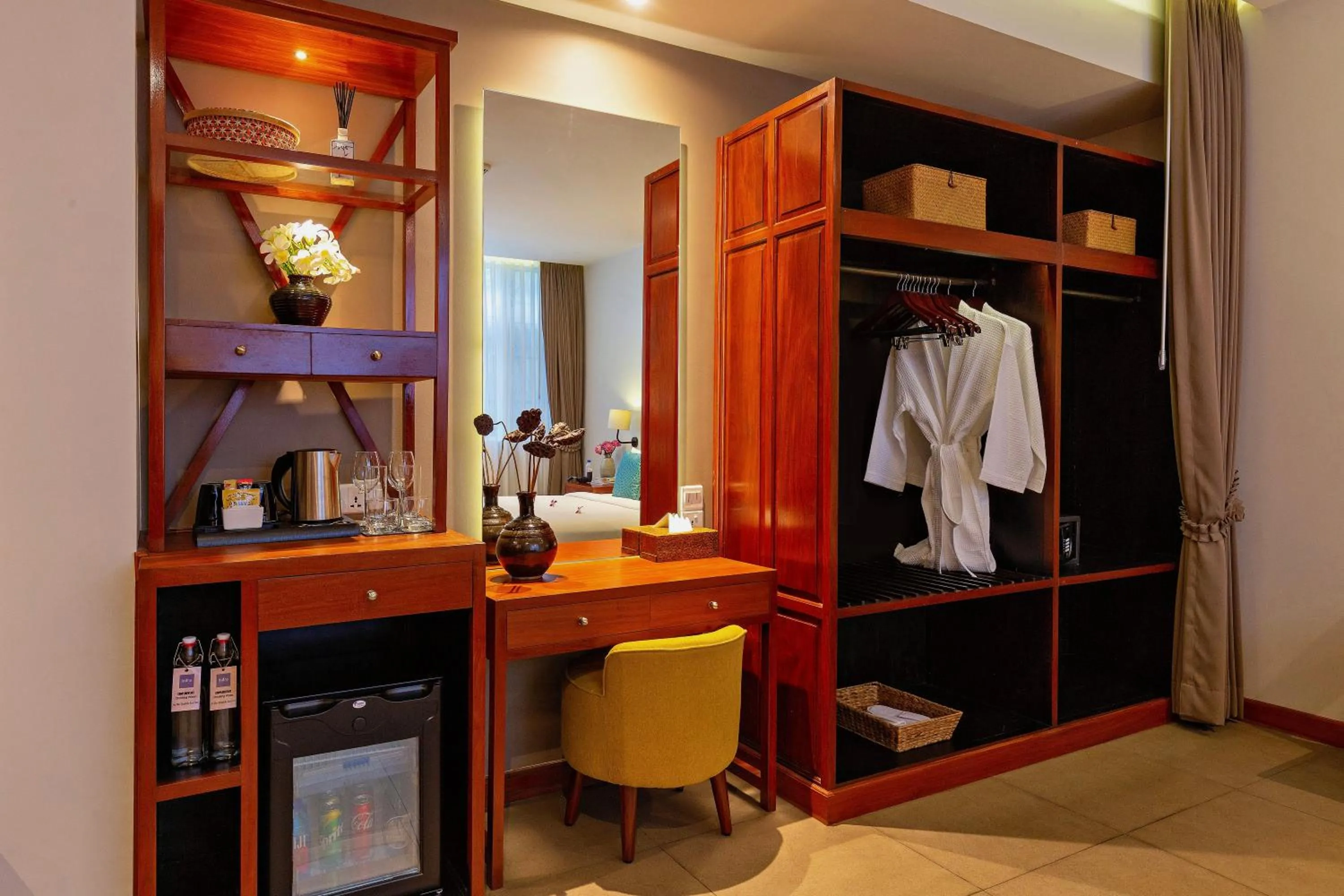 hair dresser in Indra Hotel