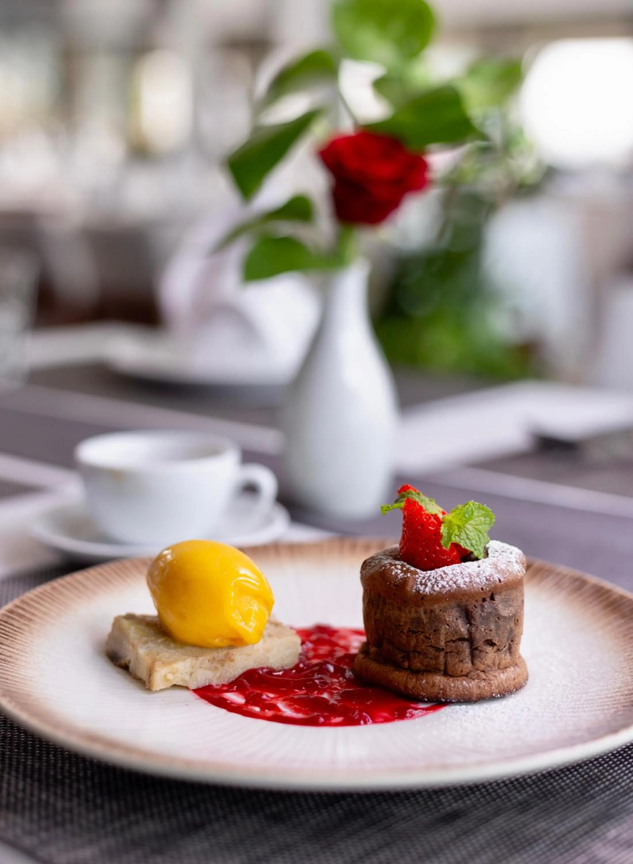 Food and drinks in Indra Hotel