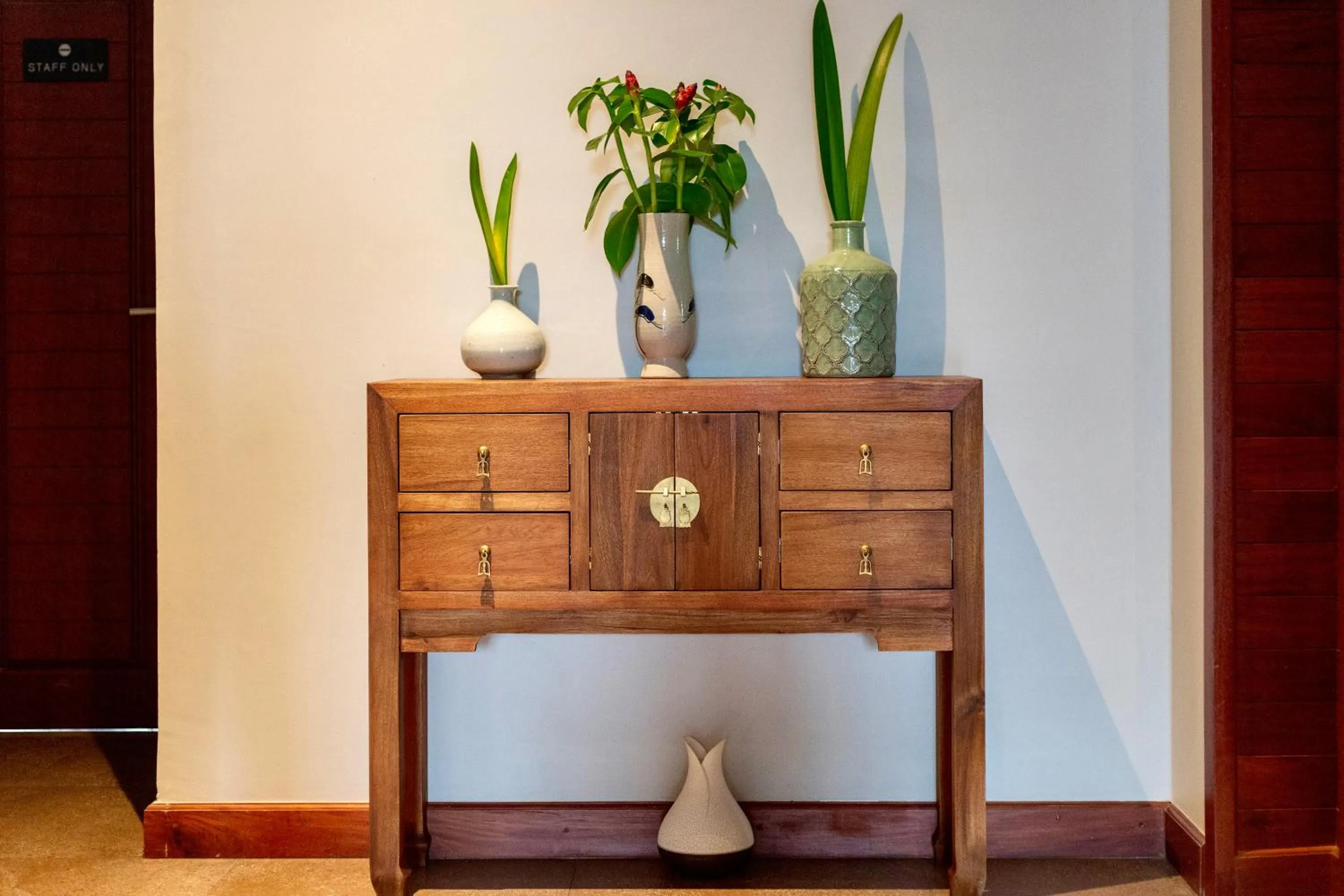 hair dresser in Indra Hotel