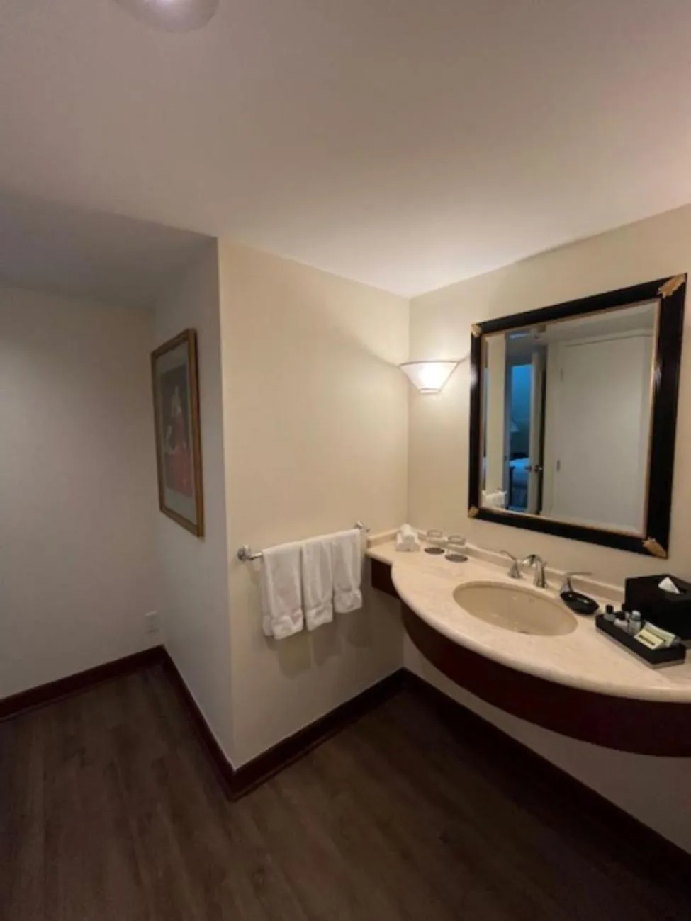 Bathroom in Cambridge Suites Toronto