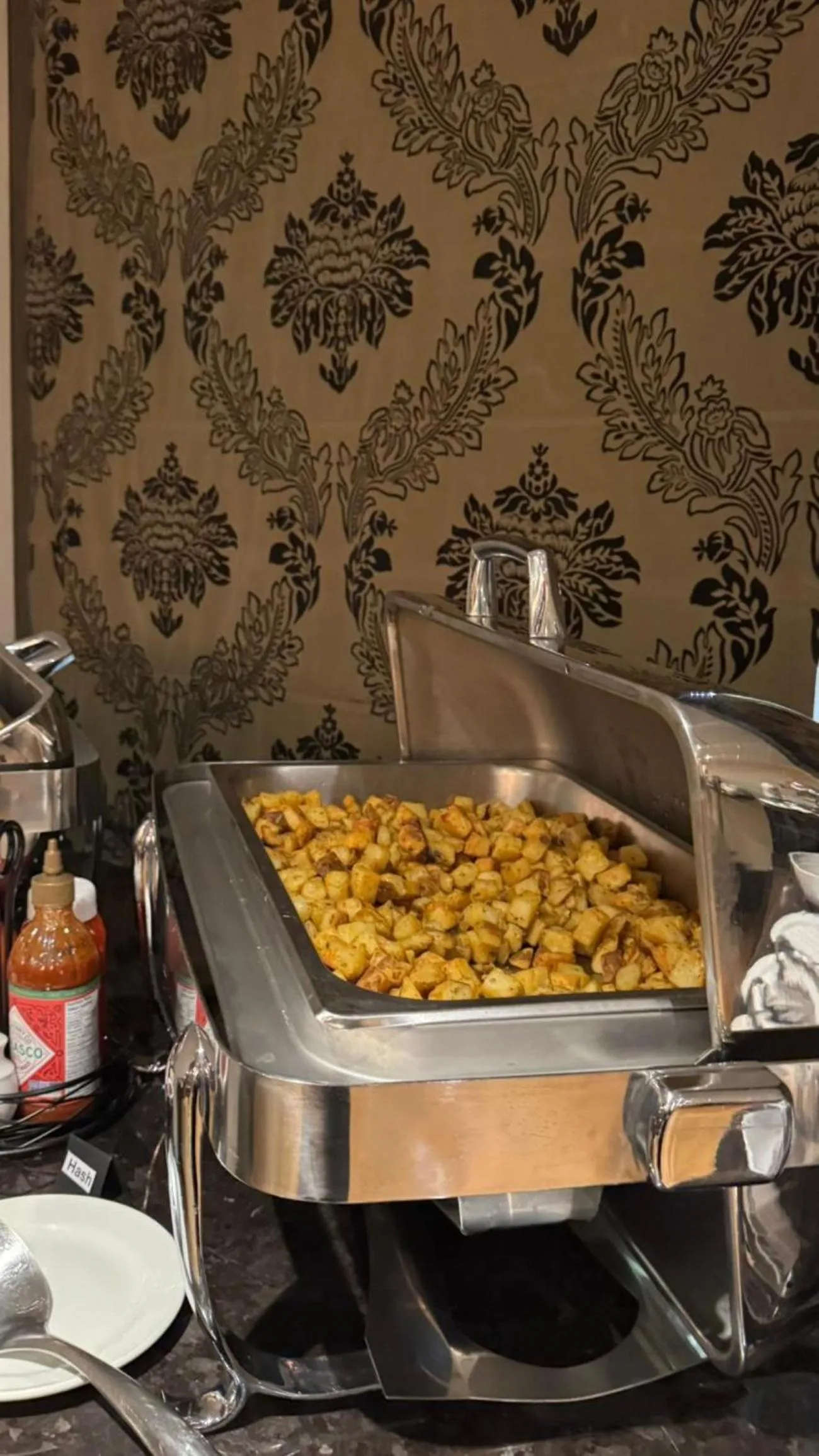 Breakfast in Cambridge Suites Toronto